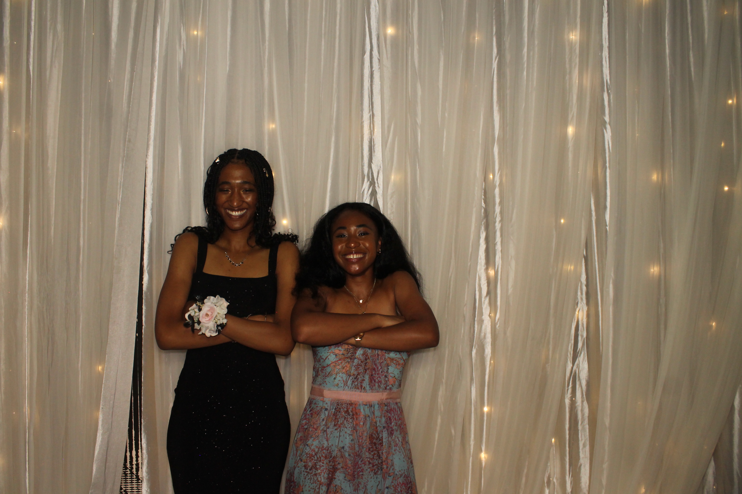 Walnut Hills Prom | View more photos from the event at gallery.photoboothcincy.com/u/PhotoBoothCincy/Walnut-Hills-Prom