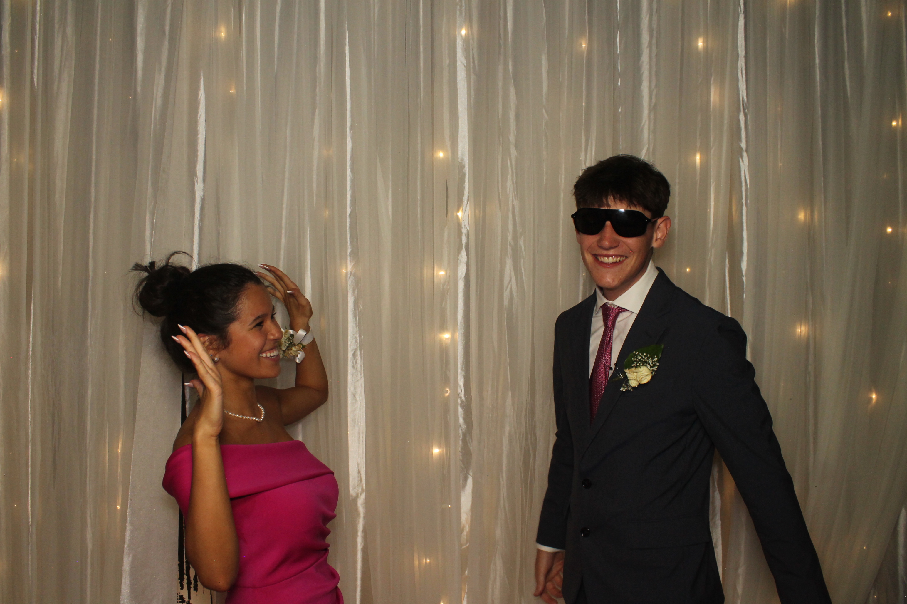 Walnut Hills Prom | View more photos from the event at gallery.photoboothcincy.com/u/PhotoBoothCincy/Walnut-Hills-Prom