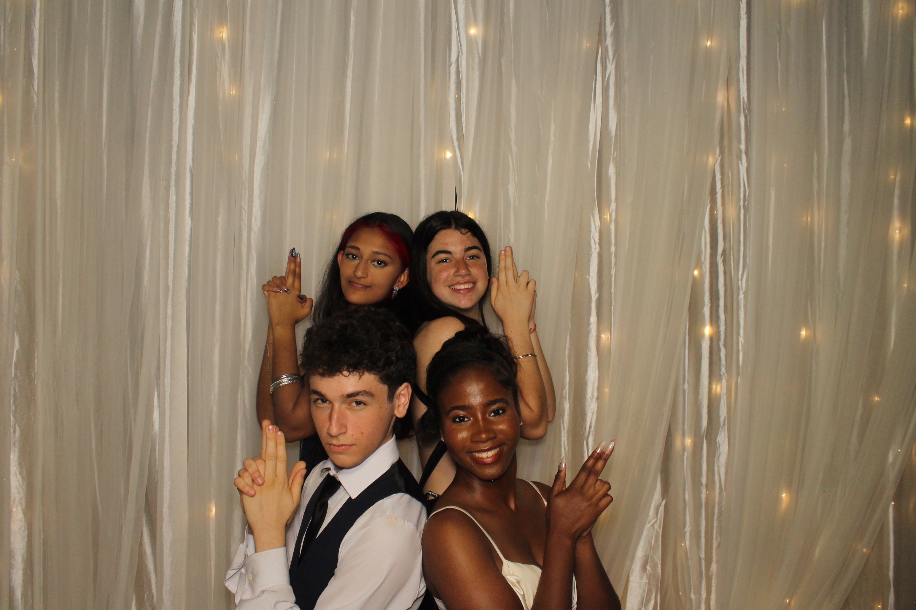 Walnut Hills Prom | View more photos from the event at gallery.photoboothcincy.com/u/PhotoBoothCincy/Walnut-Hills-Prom