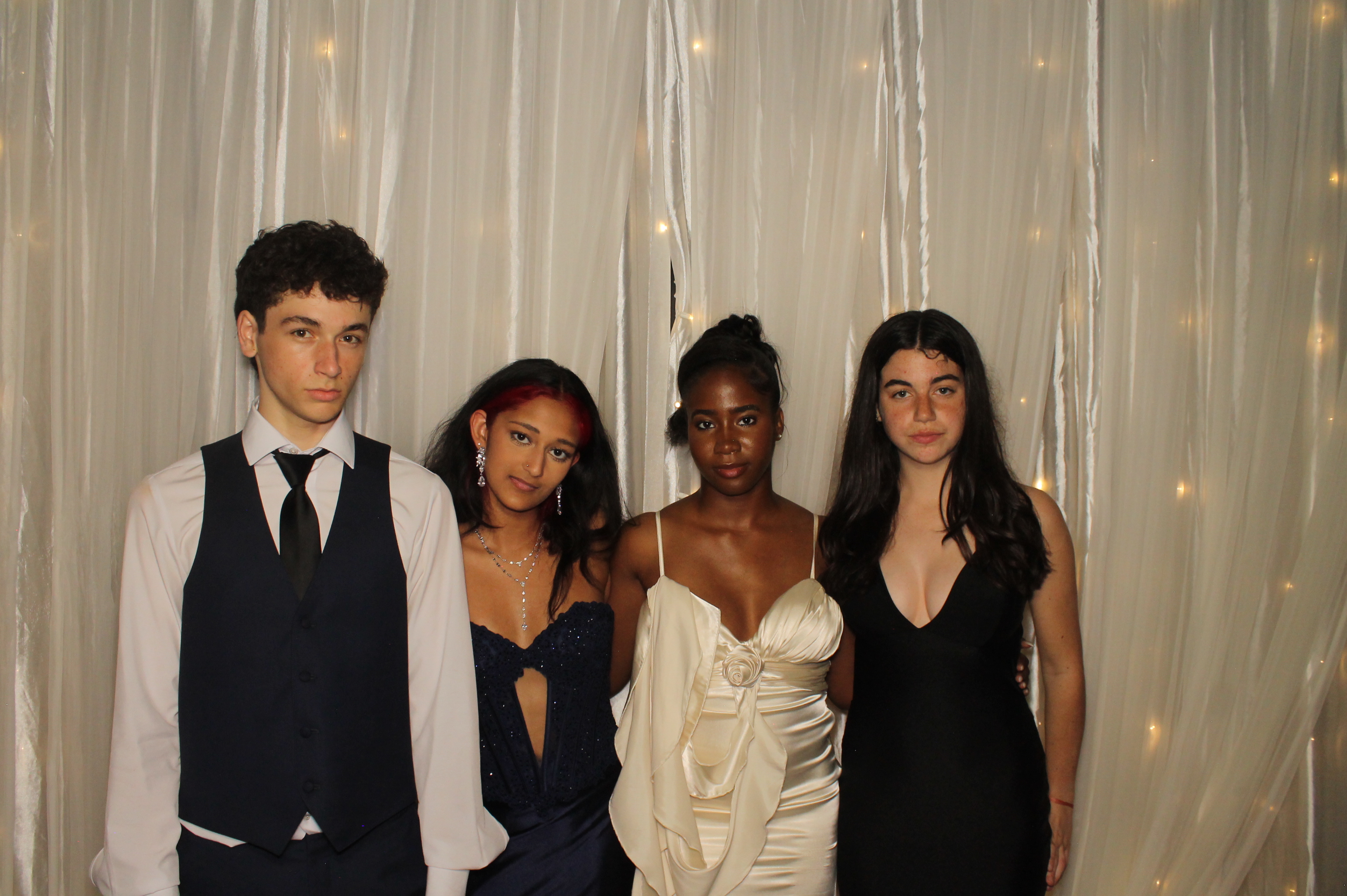 Walnut Hills Prom | View more photos from the event at gallery.photoboothcincy.com/u/PhotoBoothCincy/Walnut-Hills-Prom