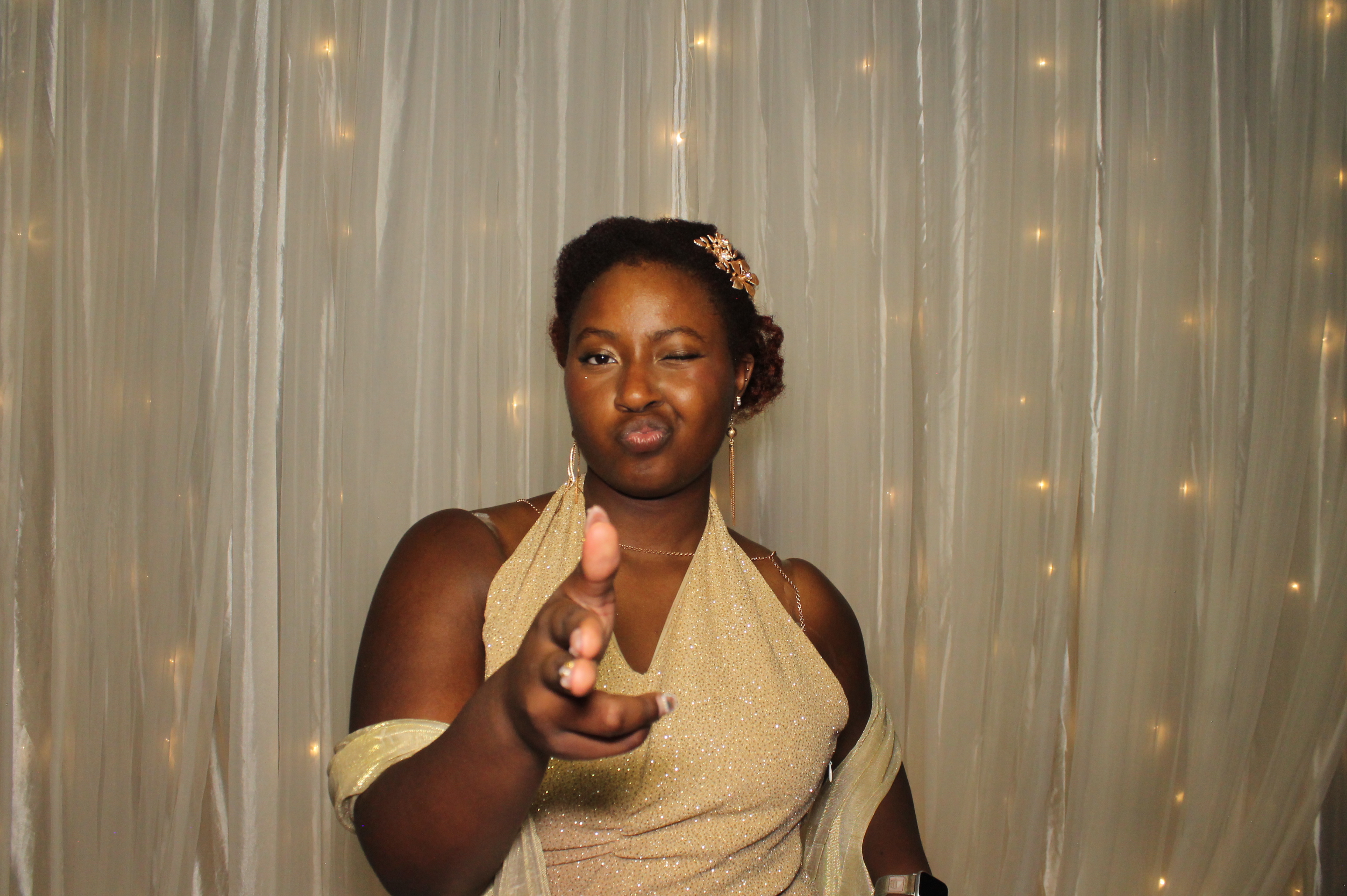 Walnut Hills Prom | View more photos from the event at gallery.photoboothcincy.com/u/PhotoBoothCincy/Walnut-Hills-Prom