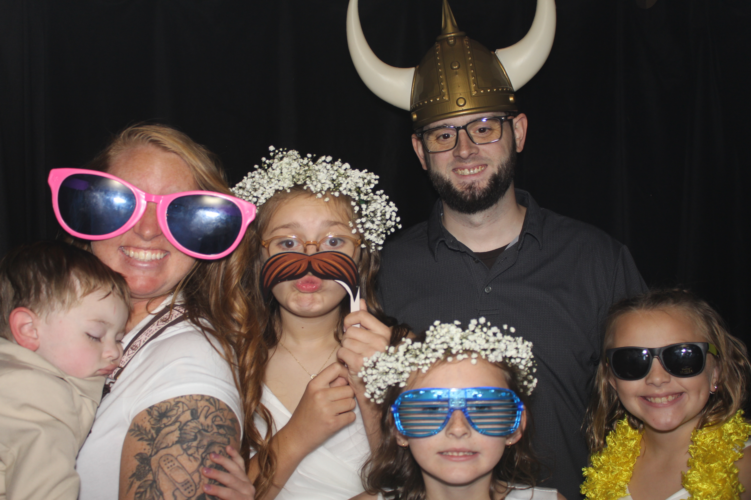 Willow & Austin Wedding | View more photos from the event at gallery.photoboothcincy.com/u/PhotoBoothCincy/Willow-Austin-Wedding