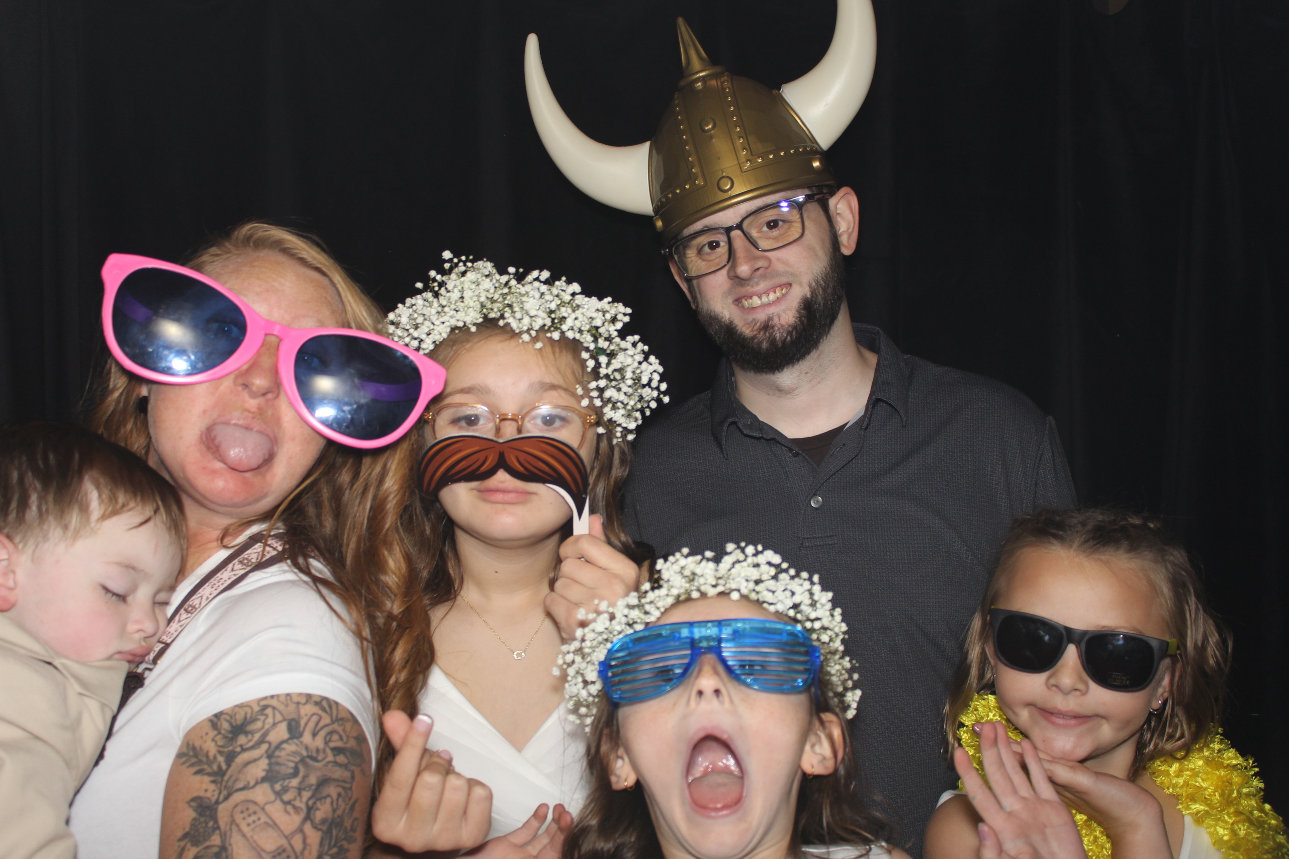 Willow & Austin Wedding | View more photos from the event at gallery.photoboothcincy.com/u/PhotoBoothCincy/Willow-Austin-Wedding