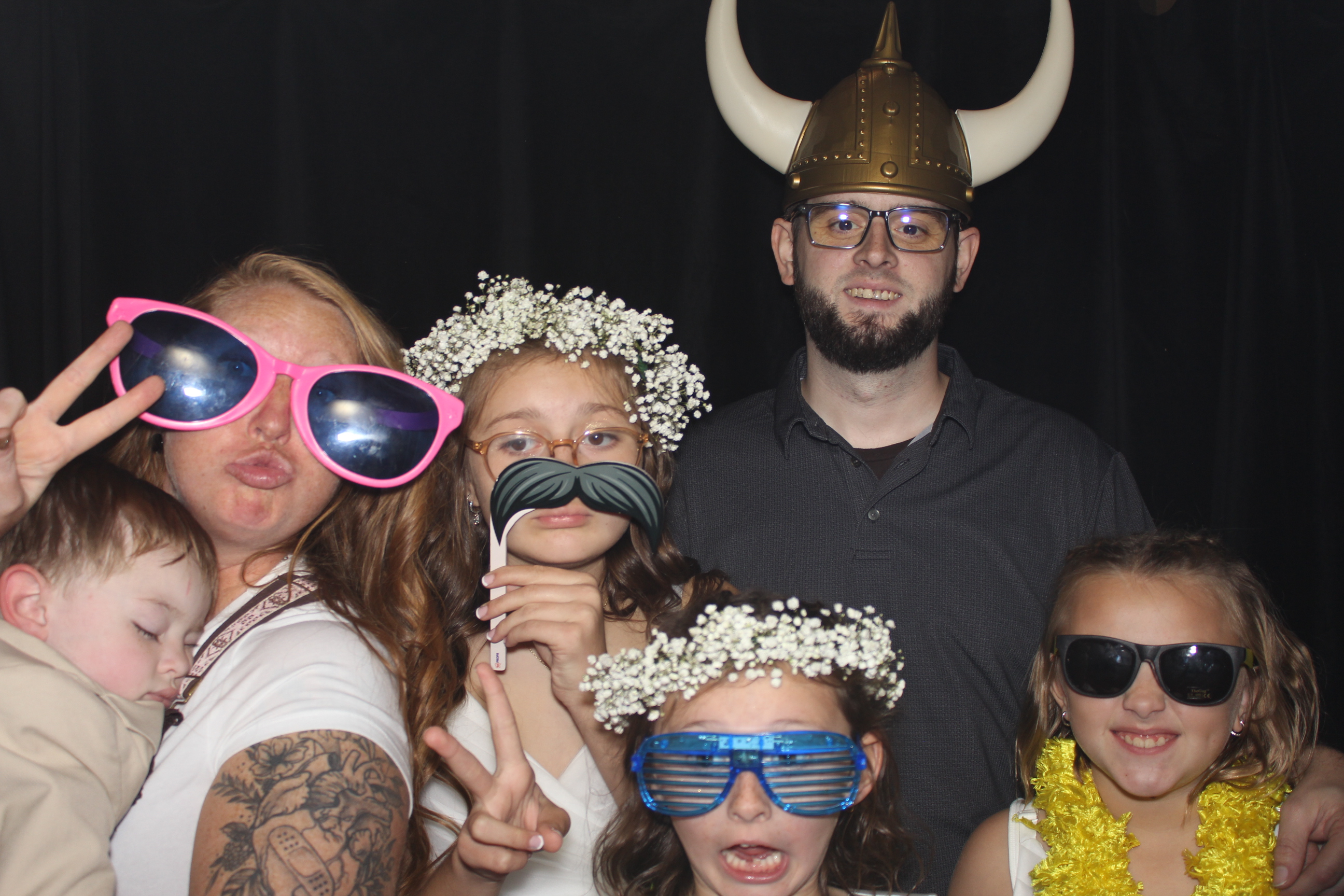 Willow & Austin Wedding | View more photos from the event at gallery.photoboothcincy.com/u/PhotoBoothCincy/Willow-Austin-Wedding
