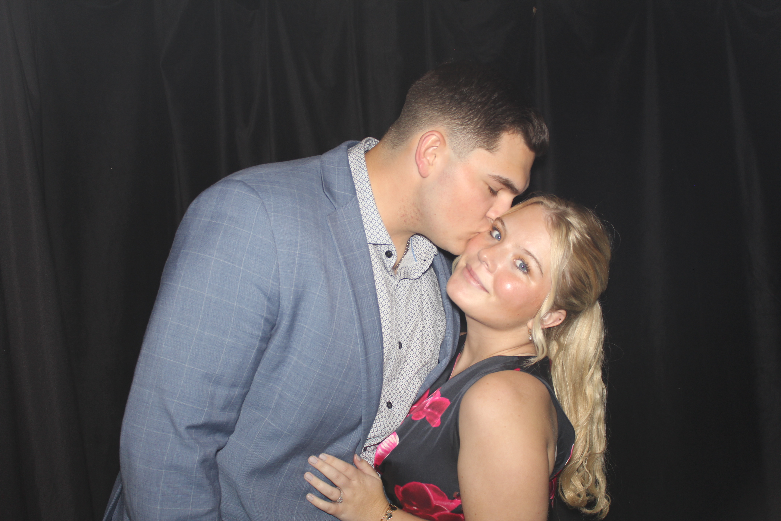 Willow & Austin Wedding | View more photos from the event at gallery.photoboothcincy.com/u/PhotoBoothCincy/Willow-Austin-Wedding