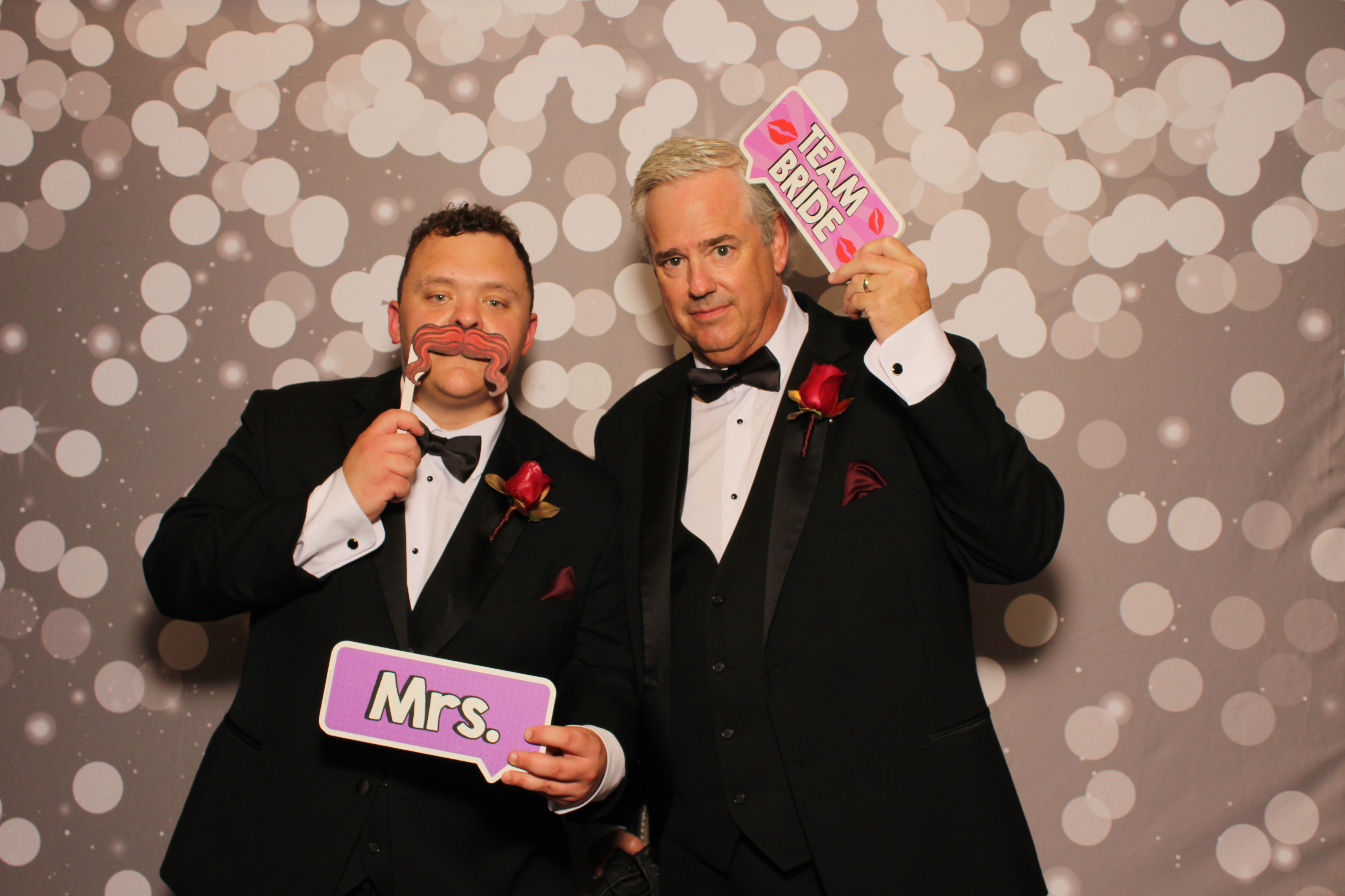 With Love, Madeline & Justin | View more photos from the event at gallery.photoboothcincy.com/u/PhotoBoothCincy/With-Love-Madeline-Justin