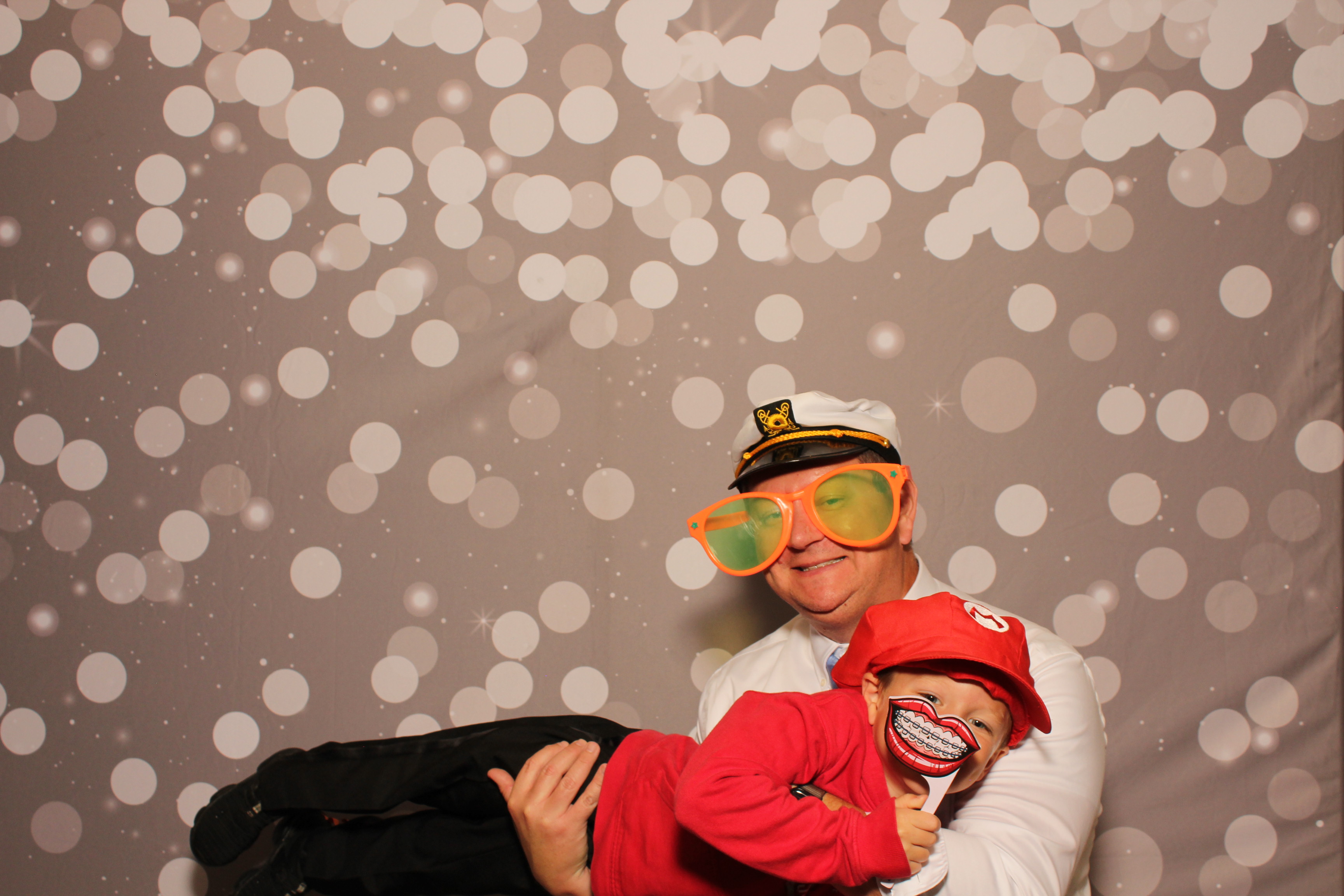 With Love, Madeline & Justin | View more photos from the event at gallery.photoboothcincy.com/u/PhotoBoothCincy/With-Love-Madeline-Justin
