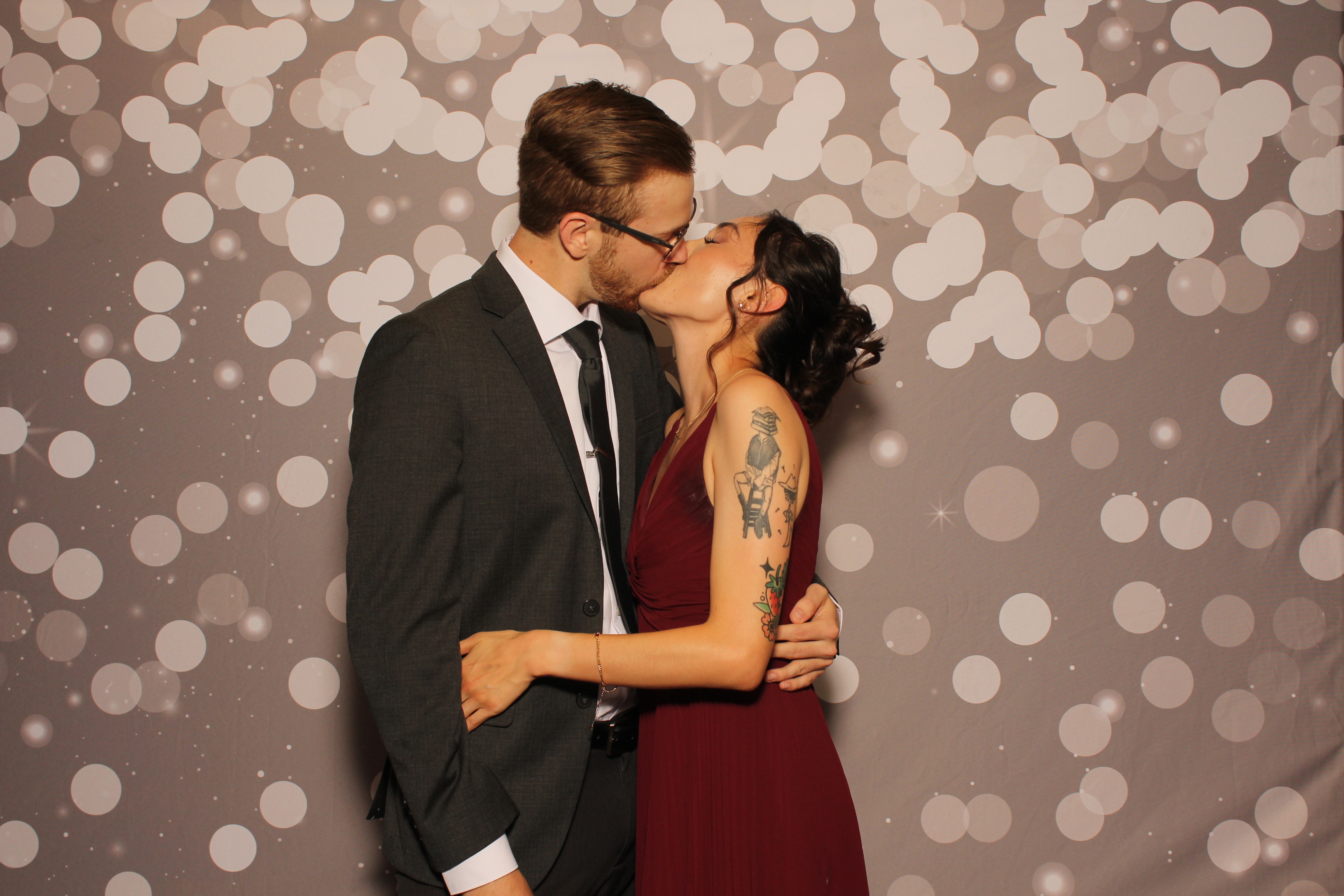 With Love, Madeline & Justin | View more photos from the event at gallery.photoboothcincy.com/u/PhotoBoothCincy/With-Love-Madeline-Justin
