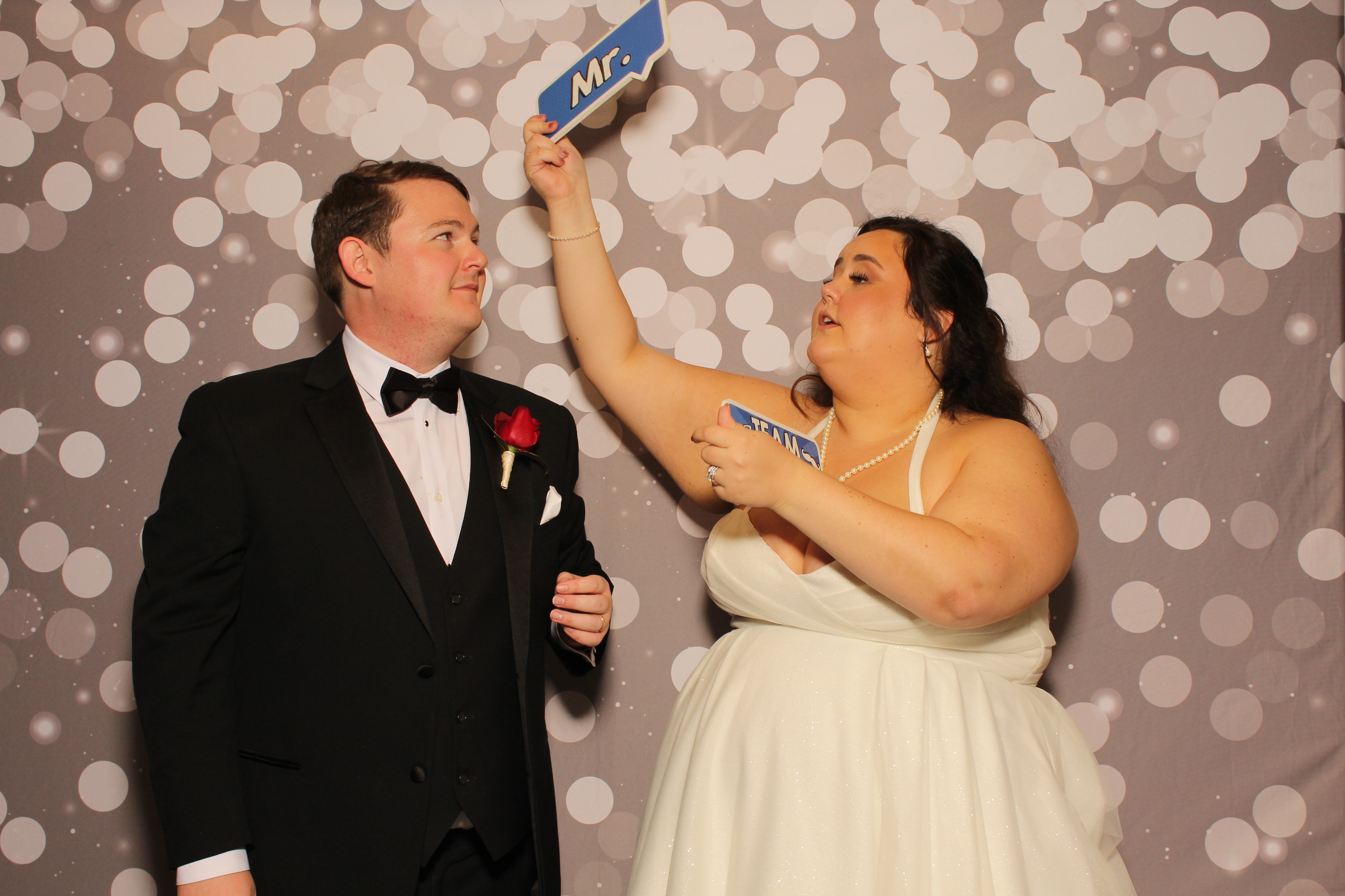 With Love, Madeline & Justin | View more photos from the event at gallery.photoboothcincy.com/u/PhotoBoothCincy/With-Love-Madeline-Justin