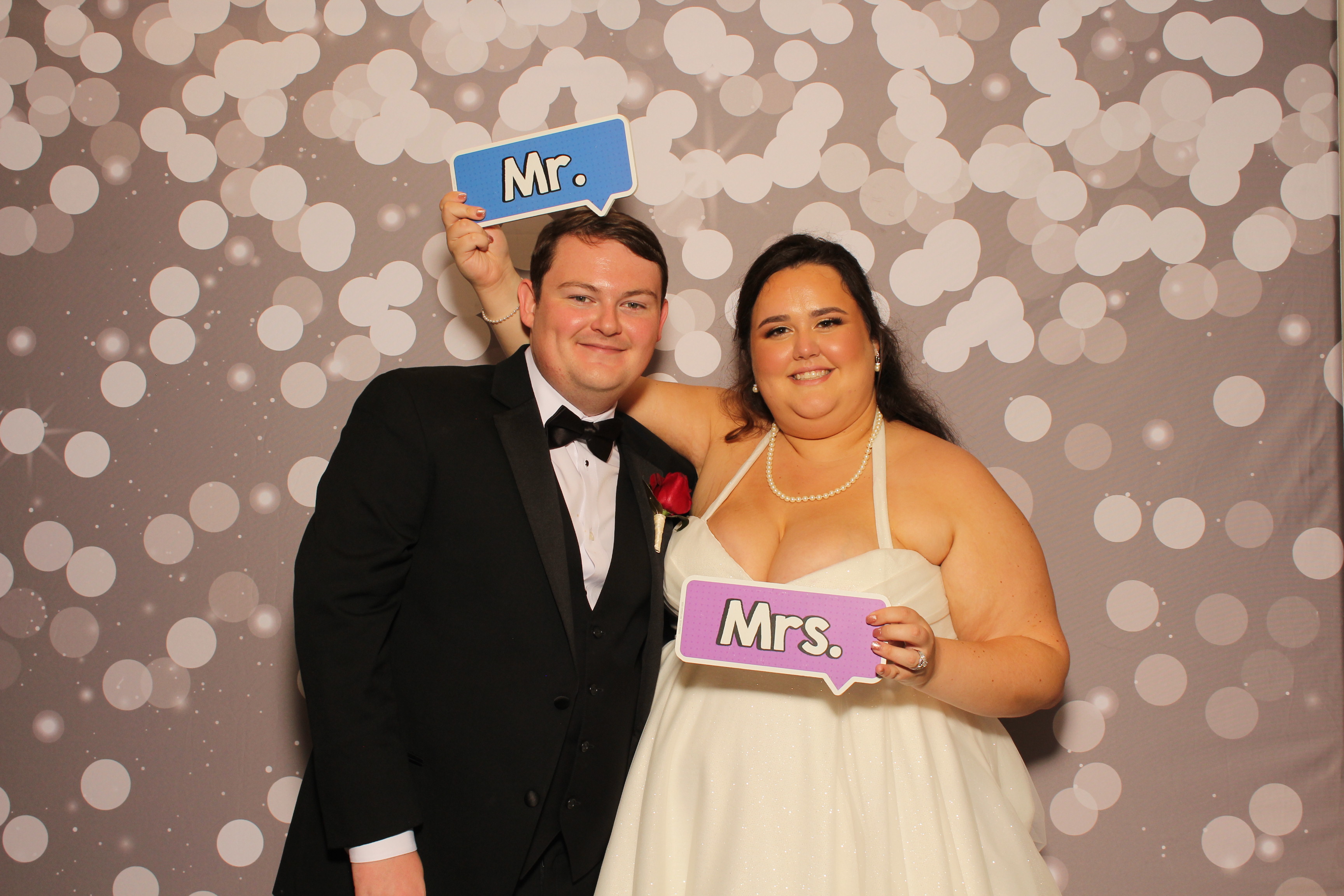 With Love, Madeline & Justin | View more photos from the event at gallery.photoboothcincy.com/u/PhotoBoothCincy/With-Love-Madeline-Justin