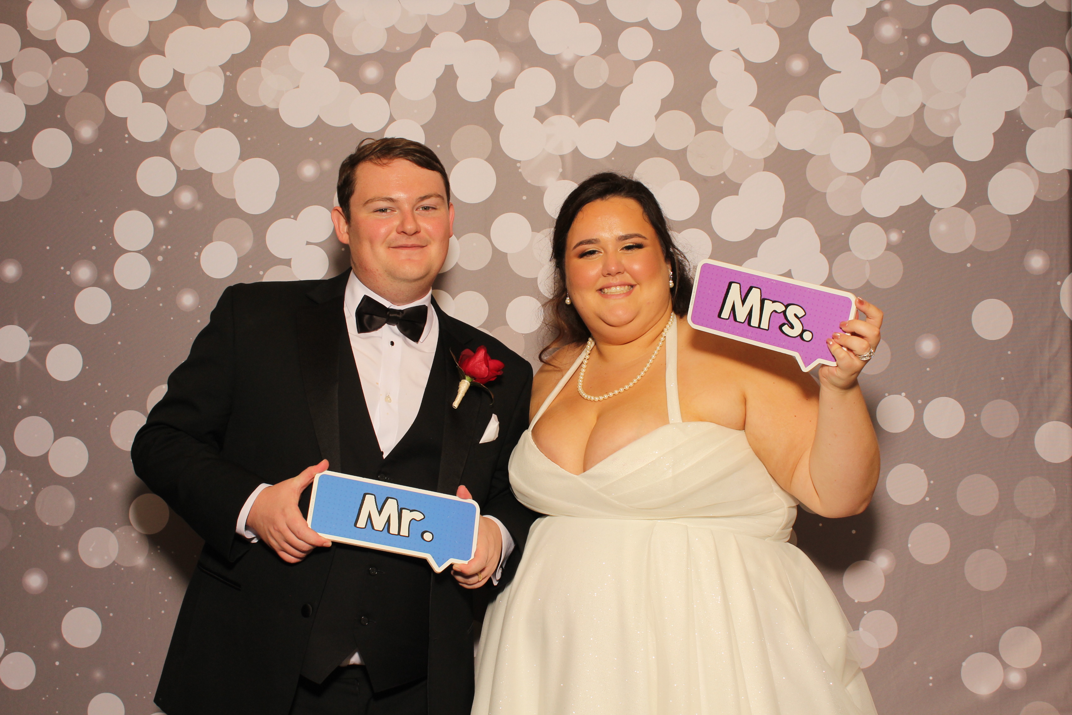 With Love, Madeline & Justin | View more photos from the event at gallery.photoboothcincy.com/u/PhotoBoothCincy/With-Love-Madeline-Justin