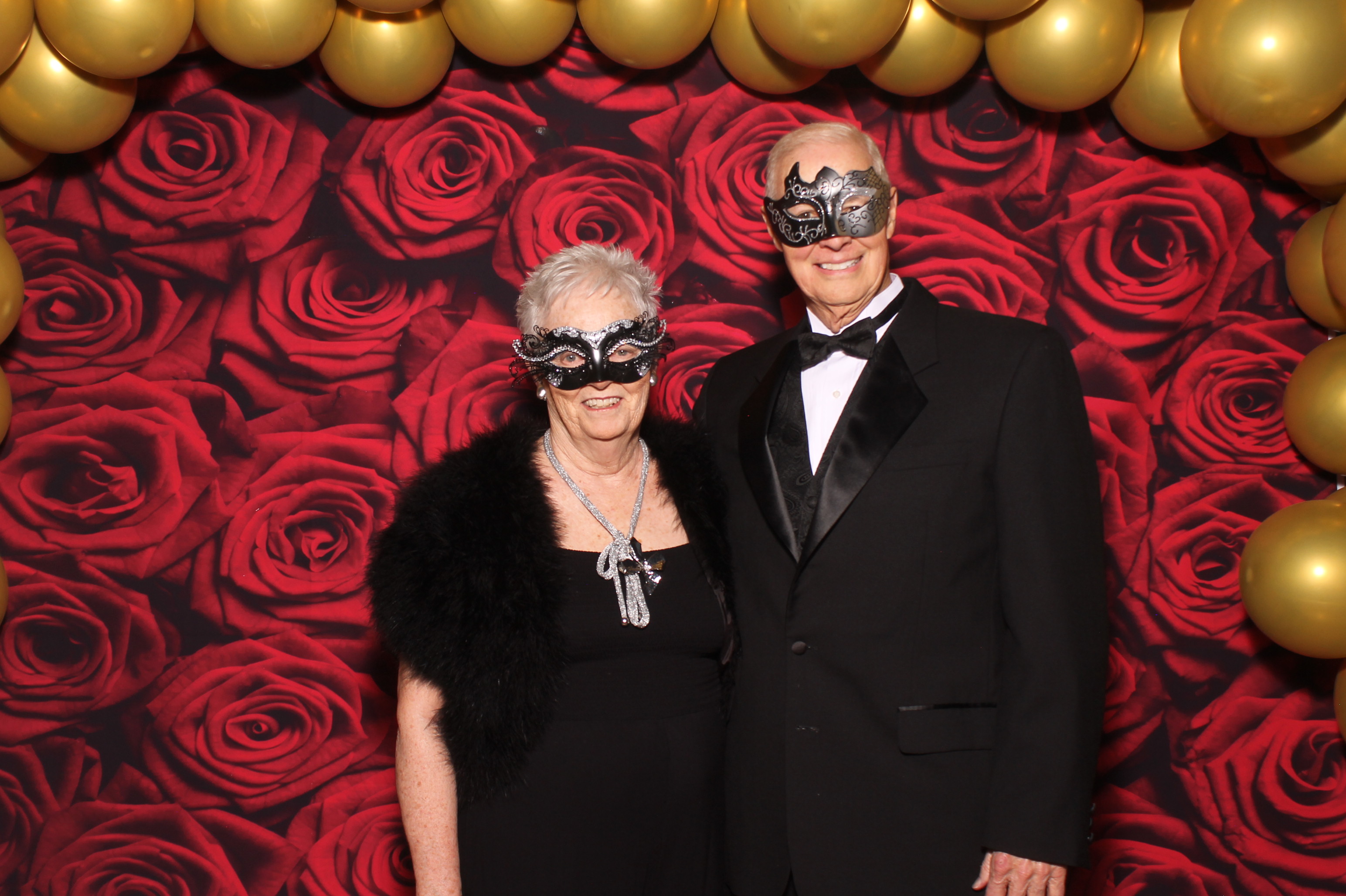 YMCA Fundraiser | View more photos from the event at gallery.photoboothcincy.com/u/PhotoBoothCincy/YMCA-Fundraiser-0