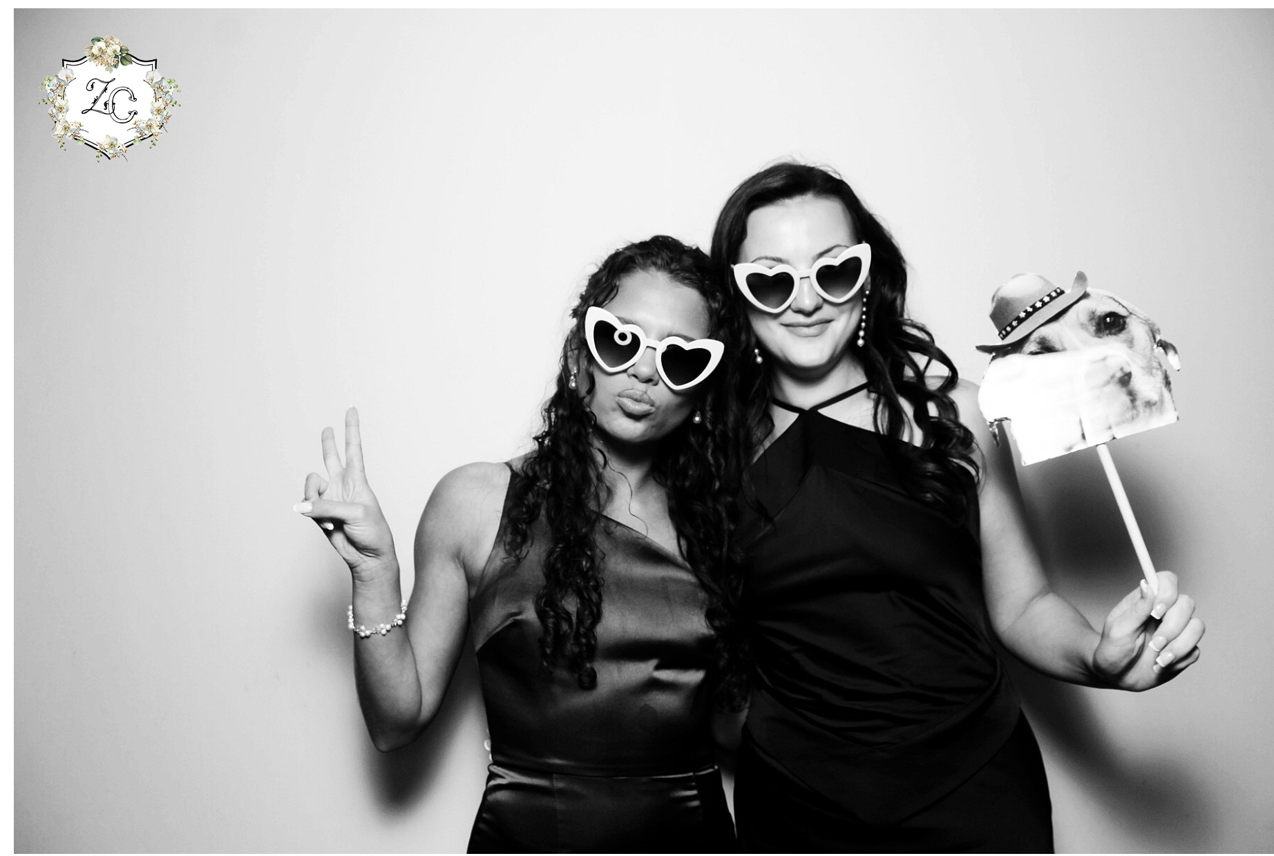 Zoe & Carson Reception | View more photos from the event at gallery.photoboothcincy.com/u/PhotoBoothCincy/Zoe-Carson-Reception