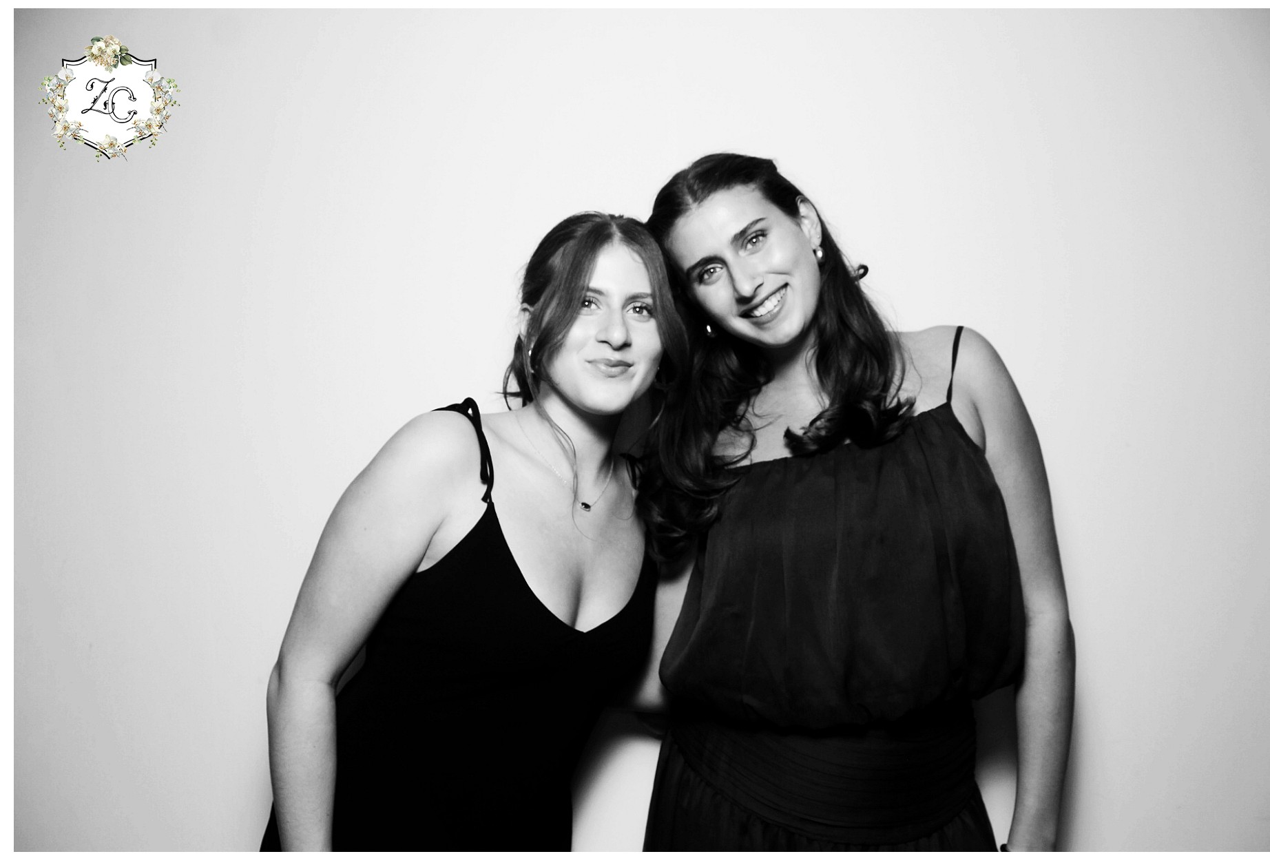 Zoe & Carson Reception | View more photos from the event at gallery.photoboothcincy.com/u/PhotoBoothCincy/Zoe-Carson-Reception