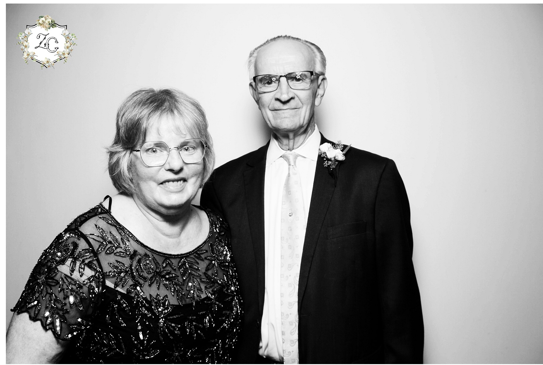 Zoe & Carson Reception | View more photos from the event at gallery.photoboothcincy.com/u/PhotoBoothCincy/Zoe-Carson-Reception