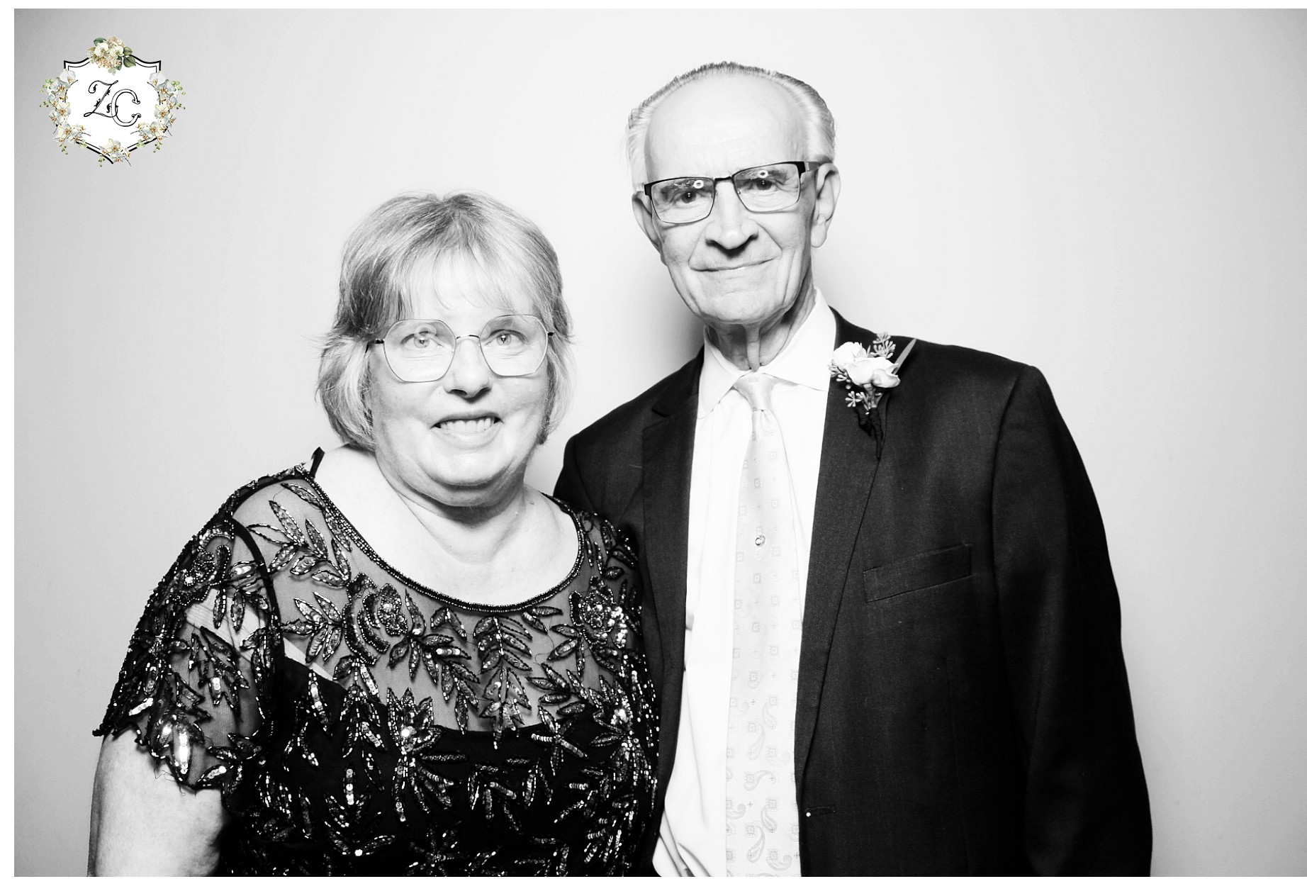 Zoe & Carson Reception | View more photos from the event at gallery.photoboothcincy.com/u/PhotoBoothCincy/Zoe-Carson-Reception