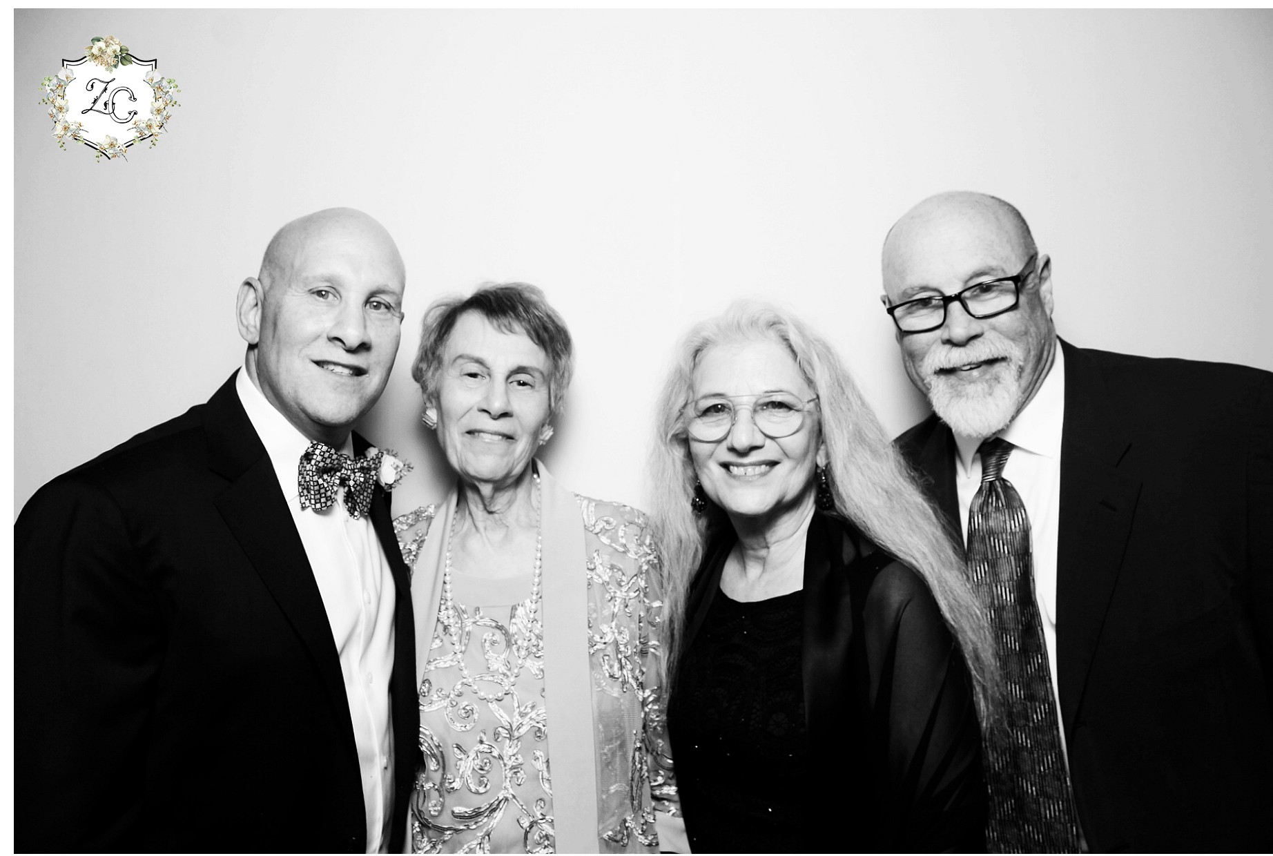 Zoe & Carson Reception | View more photos from the event at gallery.photoboothcincy.com/u/PhotoBoothCincy/Zoe-Carson-Reception