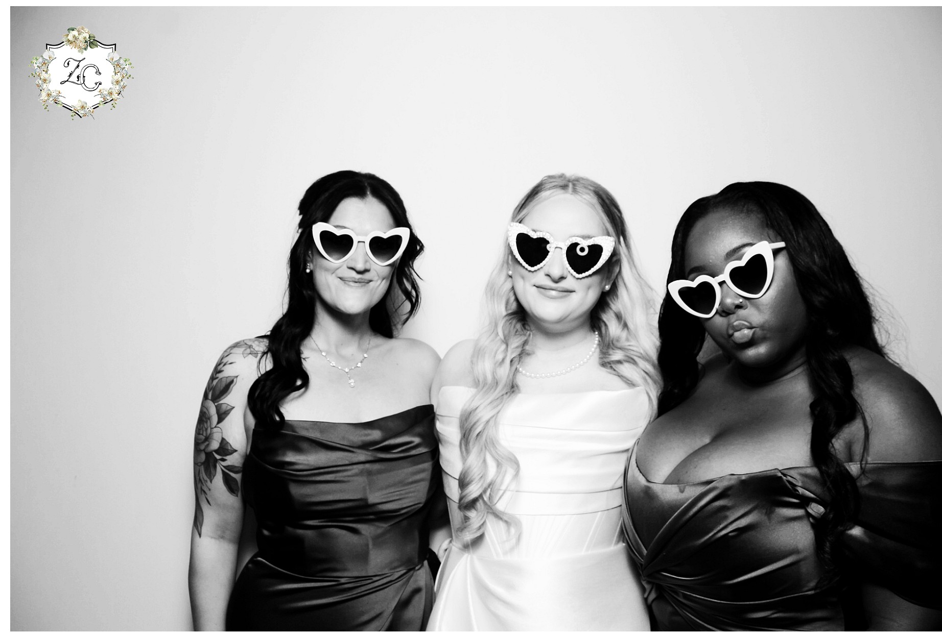 Zoe & Carson Reception | View more photos from the event at gallery.photoboothcincy.com/u/PhotoBoothCincy/Zoe-Carson-Reception