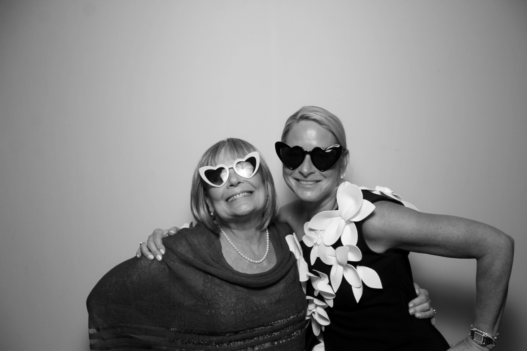 Zoe & Carson Reception | View more photos from the event at gallery.photoboothcincy.com/u/PhotoBoothCincy/Zoe-Carson-Reception