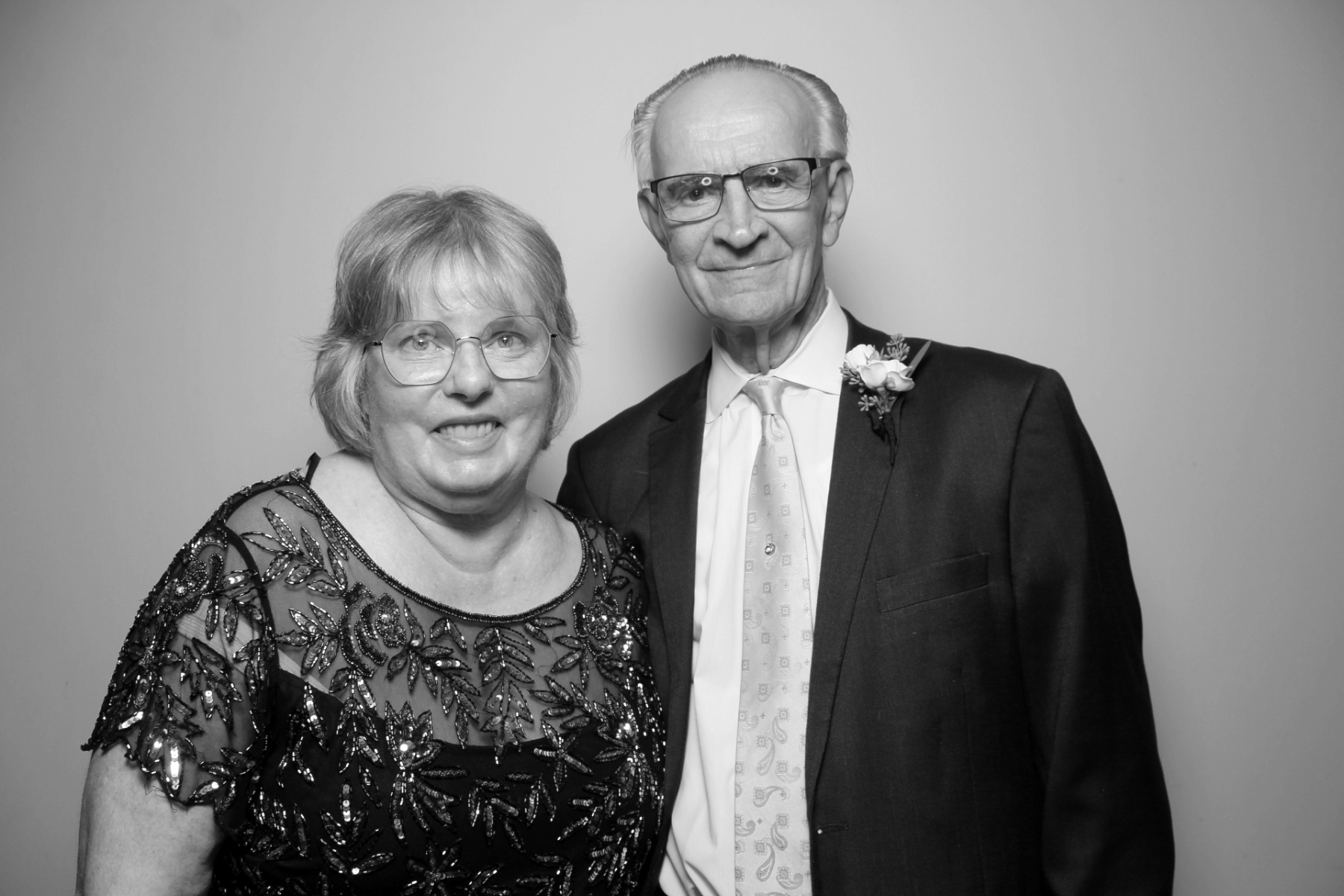 Zoe & Carson Reception | View more photos from the event at gallery.photoboothcincy.com/u/PhotoBoothCincy/Zoe-Carson-Reception
