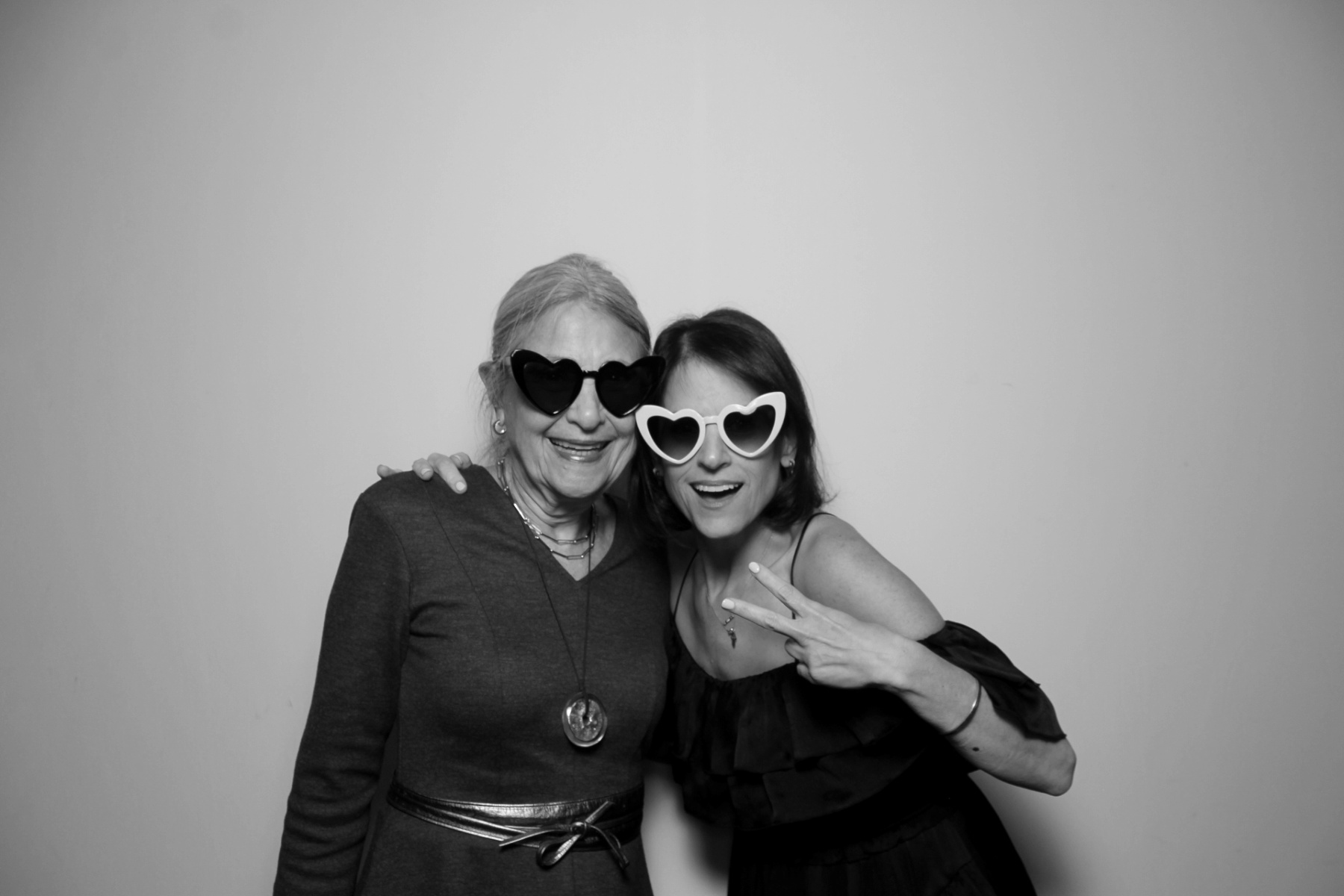 Zoe & Carson Reception | View more photos from the event at gallery.photoboothcincy.com/u/PhotoBoothCincy/Zoe-Carson-Reception