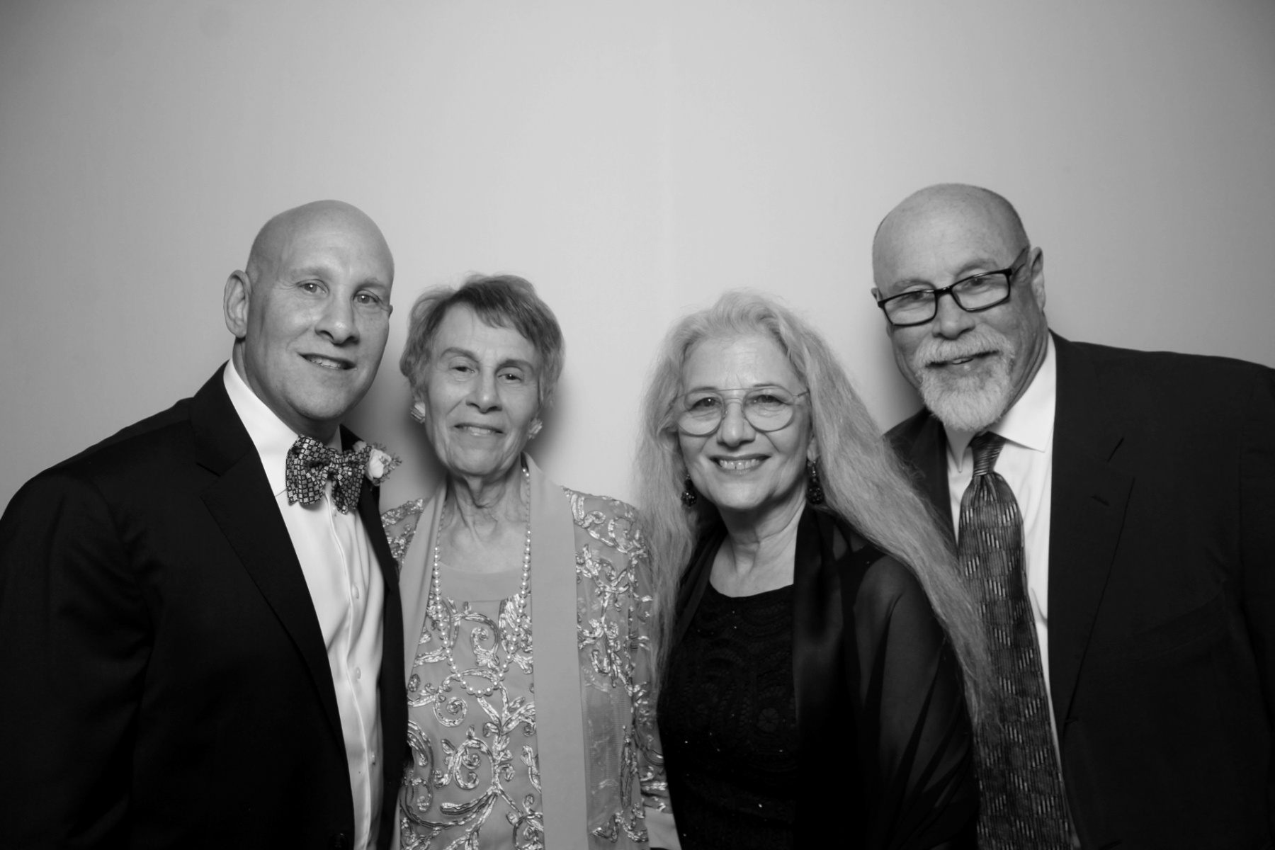 Zoe & Carson Reception | View more photos from the event at gallery.photoboothcincy.com/u/PhotoBoothCincy/Zoe-Carson-Reception