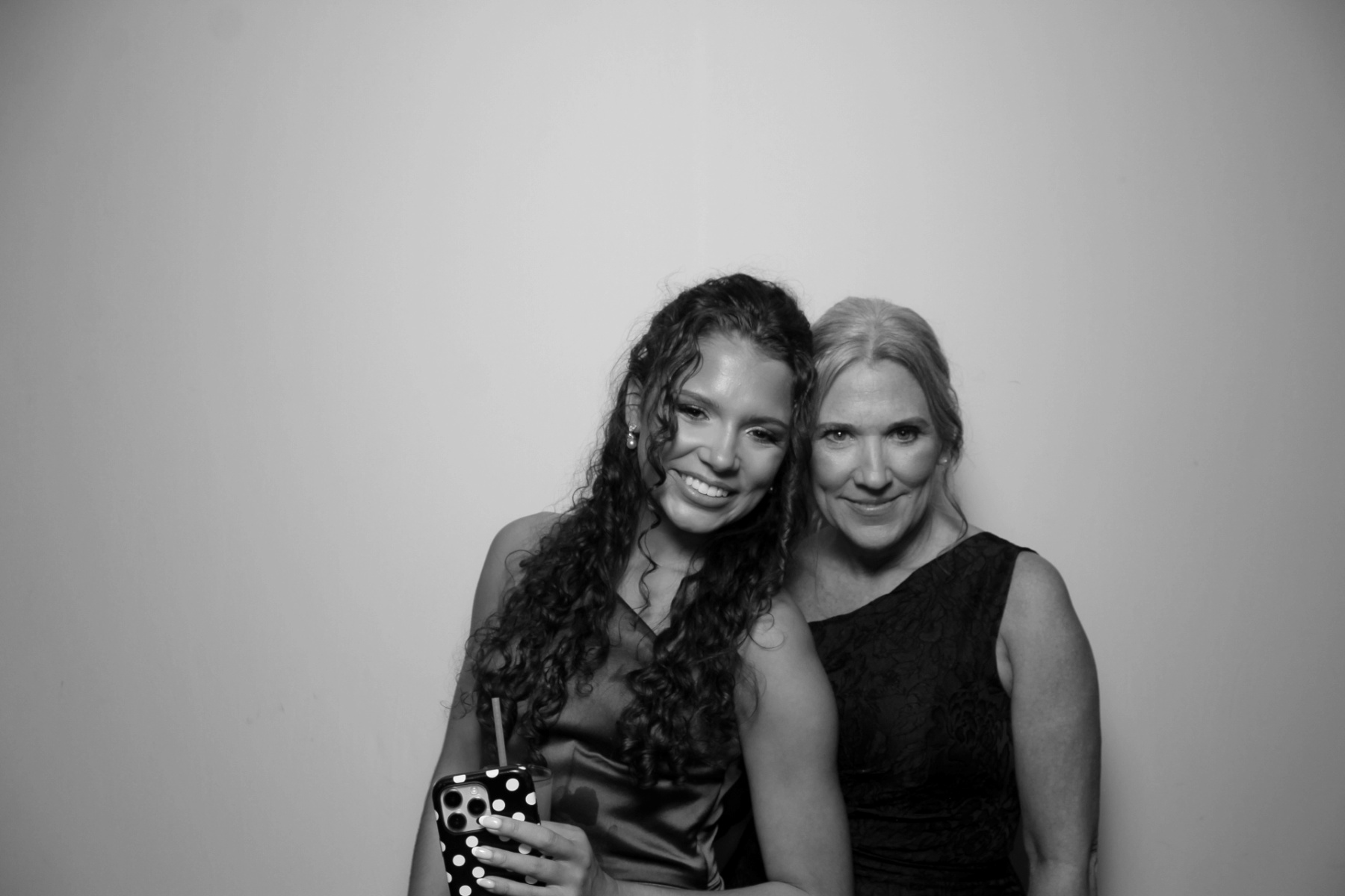 Zoe & Carson Reception | View more photos from the event at gallery.photoboothcincy.com/u/PhotoBoothCincy/Zoe-Carson-Reception