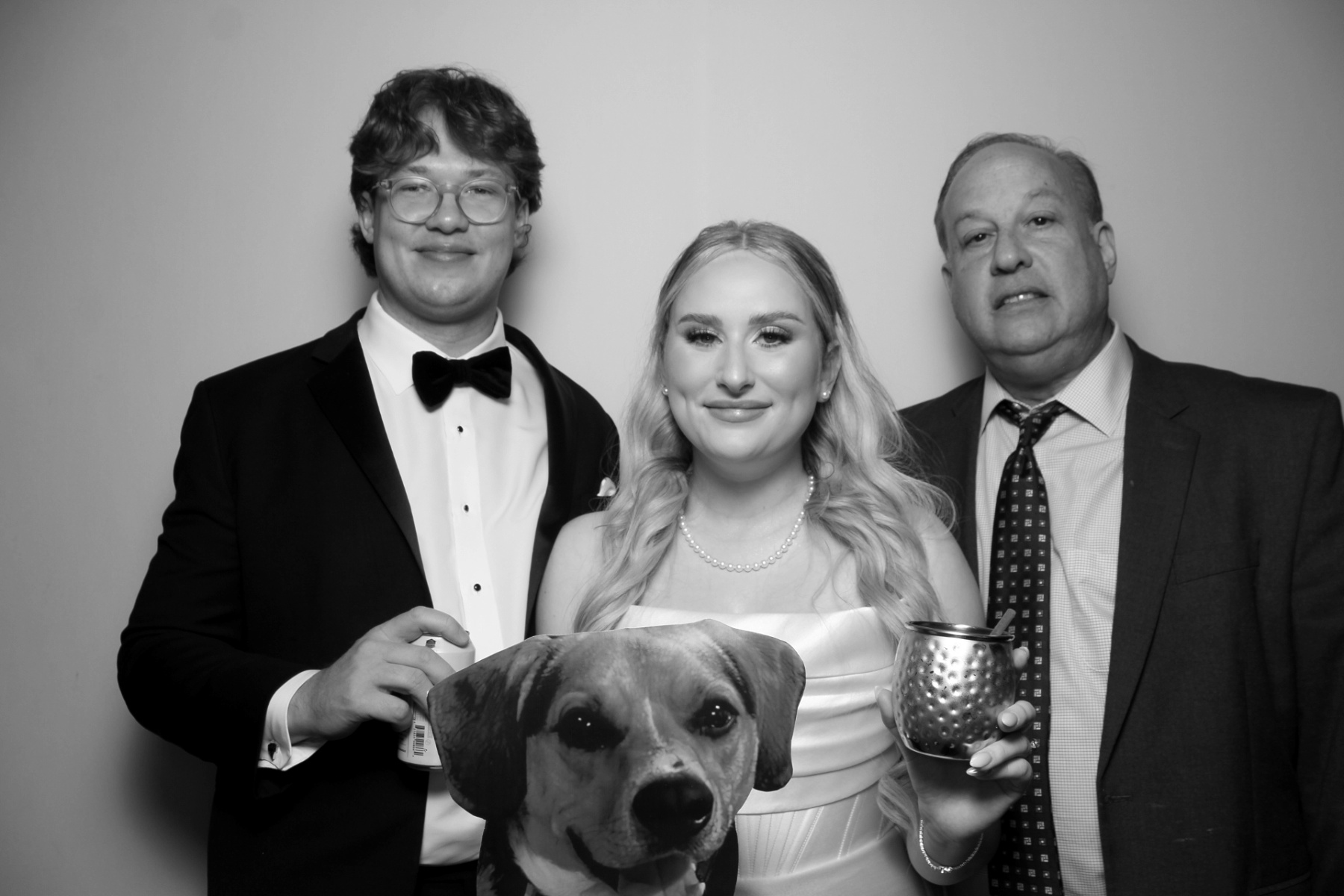 Zoe & Carson Reception | View more photos from the event at gallery.photoboothcincy.com/u/PhotoBoothCincy/Zoe-Carson-Reception