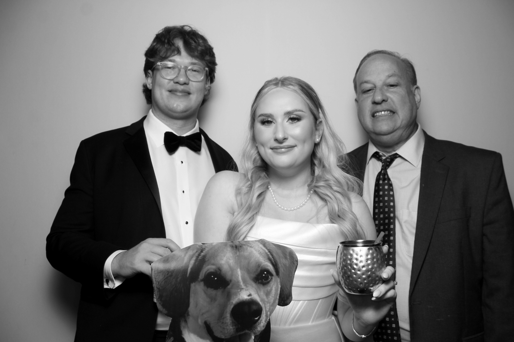 Zoe & Carson Reception | View more photos from the event at gallery.photoboothcincy.com/u/PhotoBoothCincy/Zoe-Carson-Reception