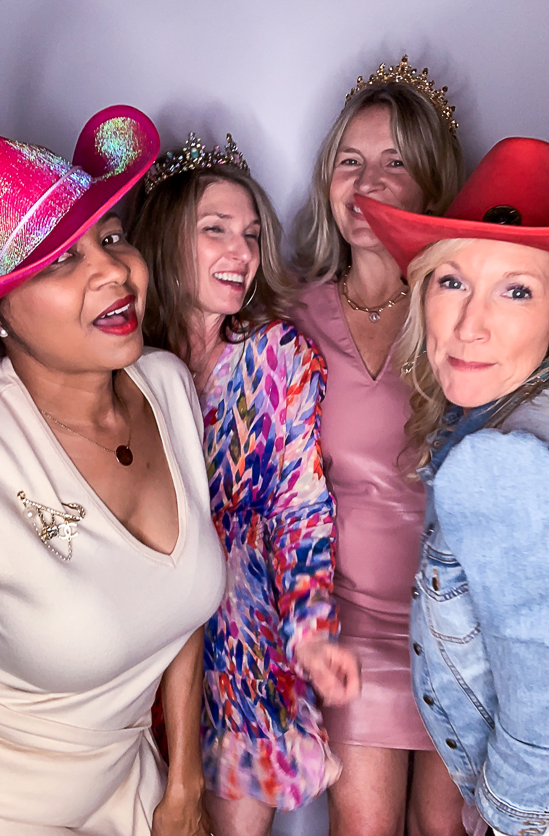 GALENTINE'S GNO | View more photos from the event at gallery.photoramitproductions.com/u/PhotoRAMITProductions/GALENTINES-GNO