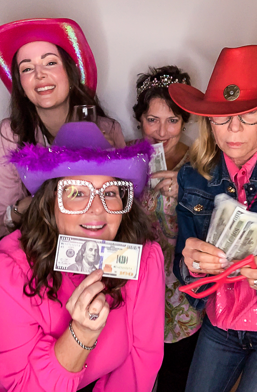 GALENTINE'S GNO | View more photos from the event at gallery.photoramitproductions.com/u/PhotoRAMITProductions/GALENTINES-GNO