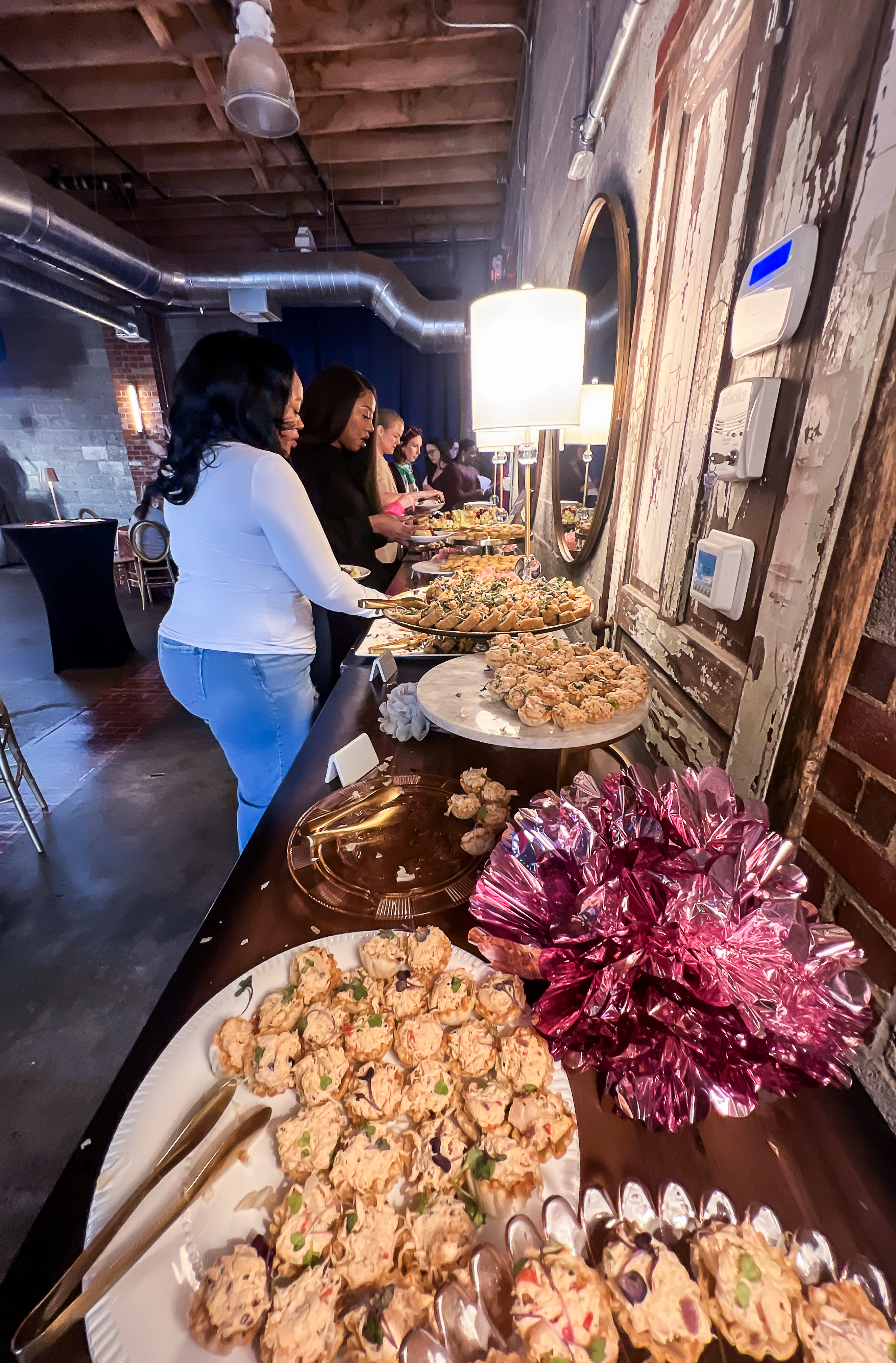 GALENTINE'S GNO | View more photos from the event at gallery.photoramitproductions.com/u/PhotoRAMITProductions/GALENTINES-GNO