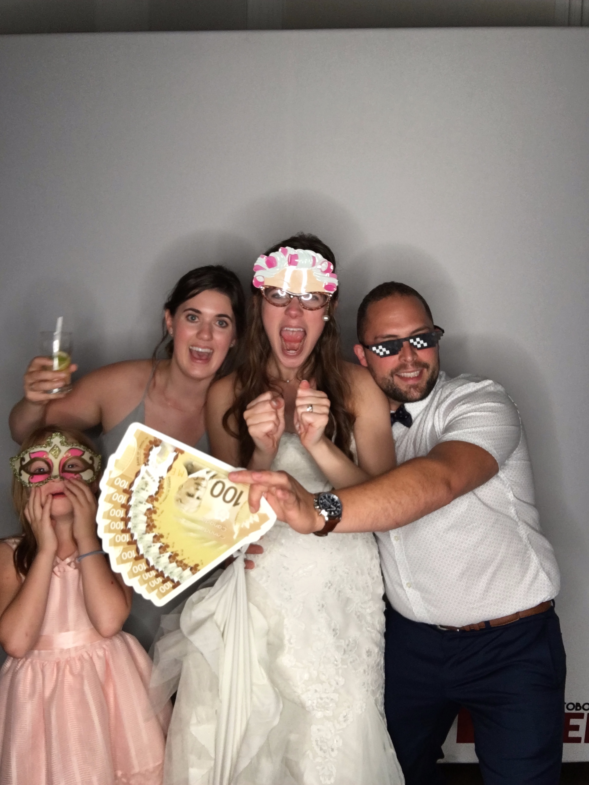 Mariage de Andreanne & Dany | View more photos from the event at album.pbooth.red/u/Photobooth-RED/Mariage-de-Andreanne-Dany