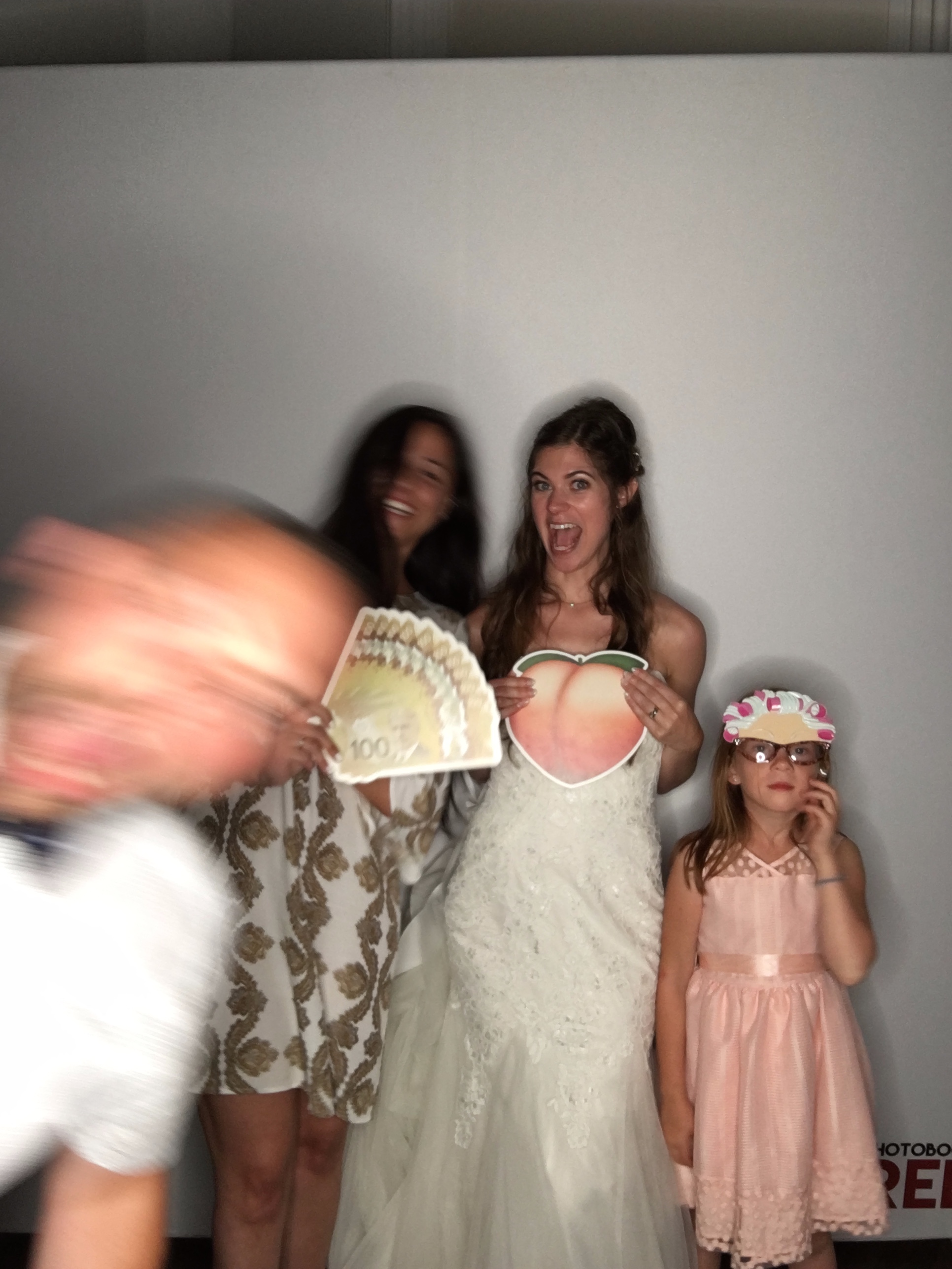 Mariage de Andreanne & Dany | View more photos from the event at album.pbooth.red/u/Photobooth-RED/Mariage-de-Andreanne-Dany