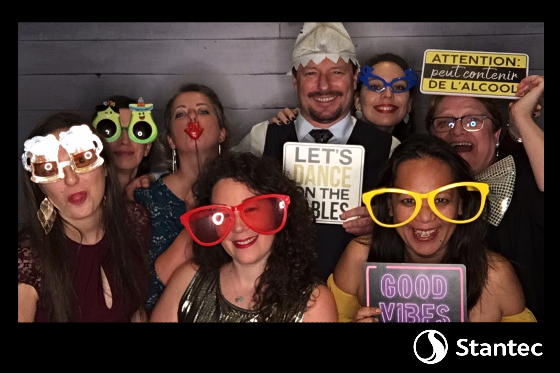 Party de Noël - Stantec | View more photos from the event at album.pbooth.red/u/Photobooth-RED/Party-de-Noël-Stantec