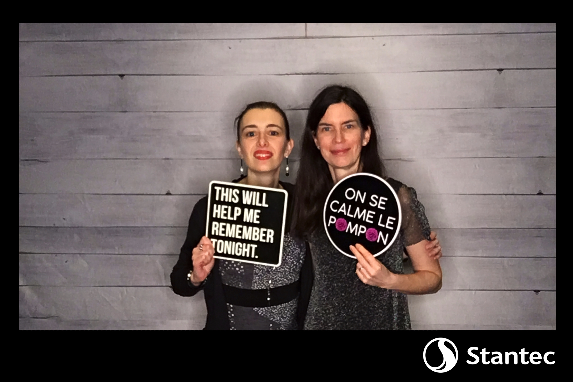 Party de Noël - Stantec | View more photos from the event at album.pbooth.red/u/Photobooth-RED/Party-de-Noël-Stantec