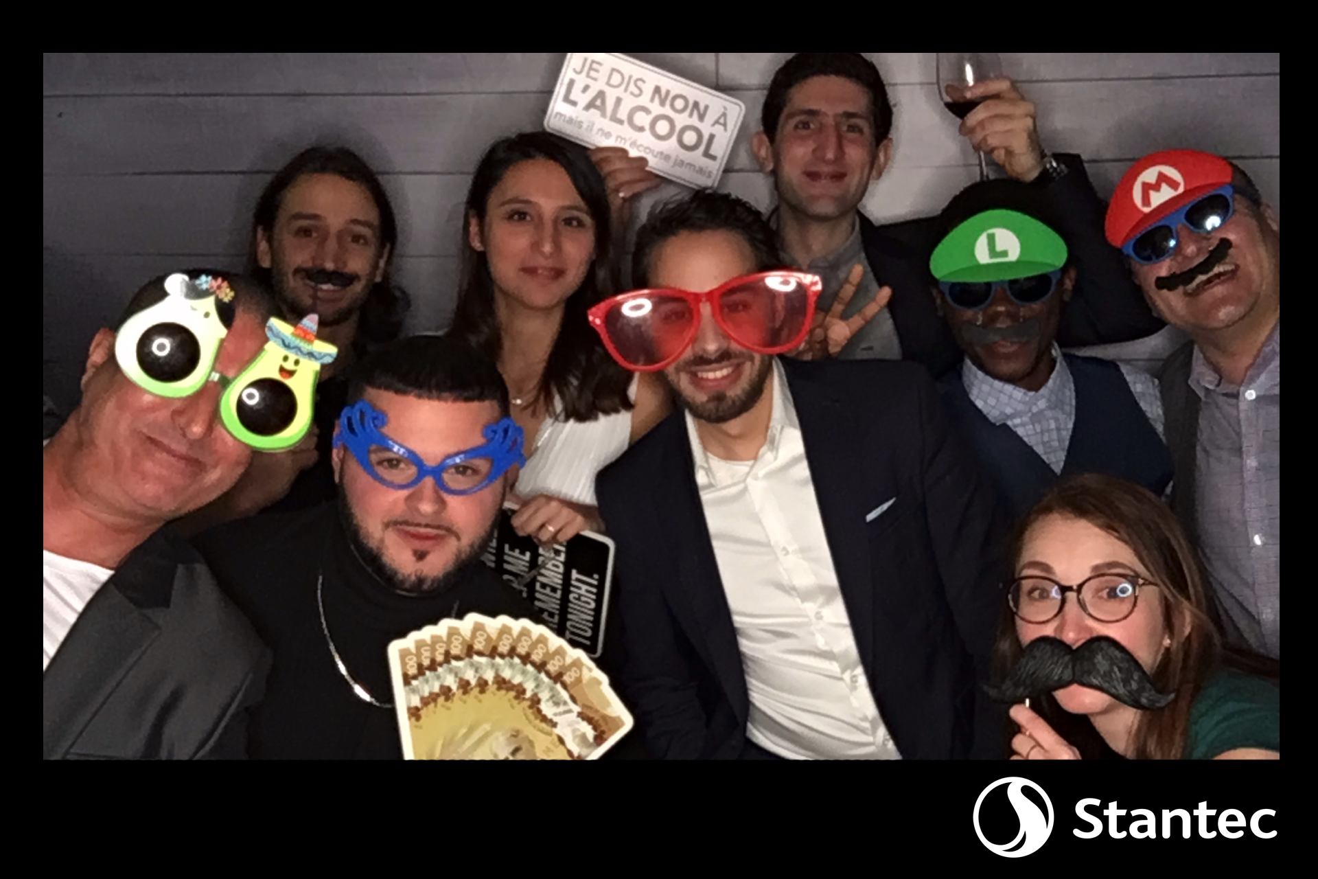 Party de Noël - Stantec | View more photos from the event at album.pbooth.red/u/Photobooth-RED/Party-de-Noël-Stantec