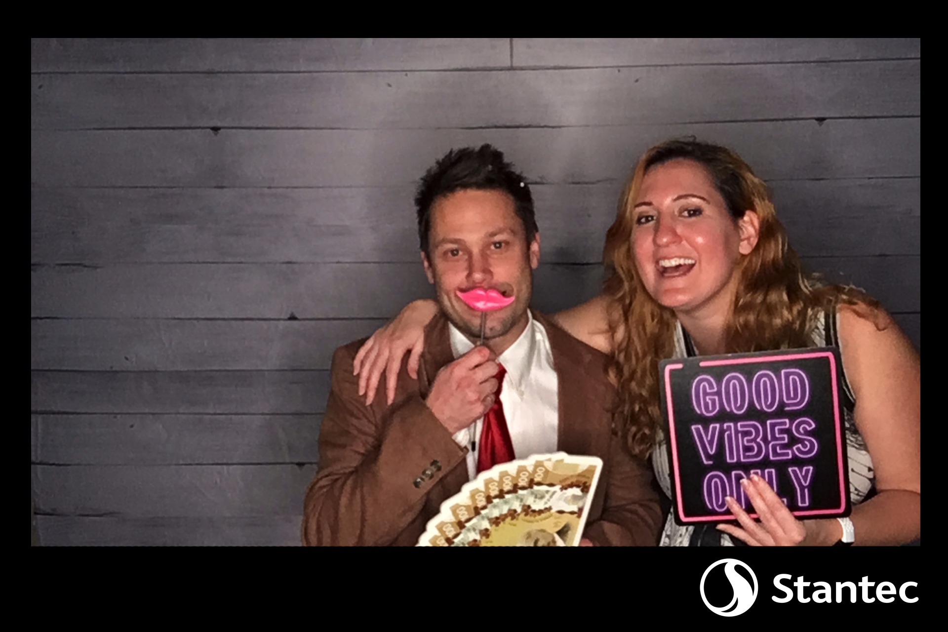 Party de Noël - Stantec | View more photos from the event at album.pbooth.red/u/Photobooth-RED/Party-de-Noël-Stantec