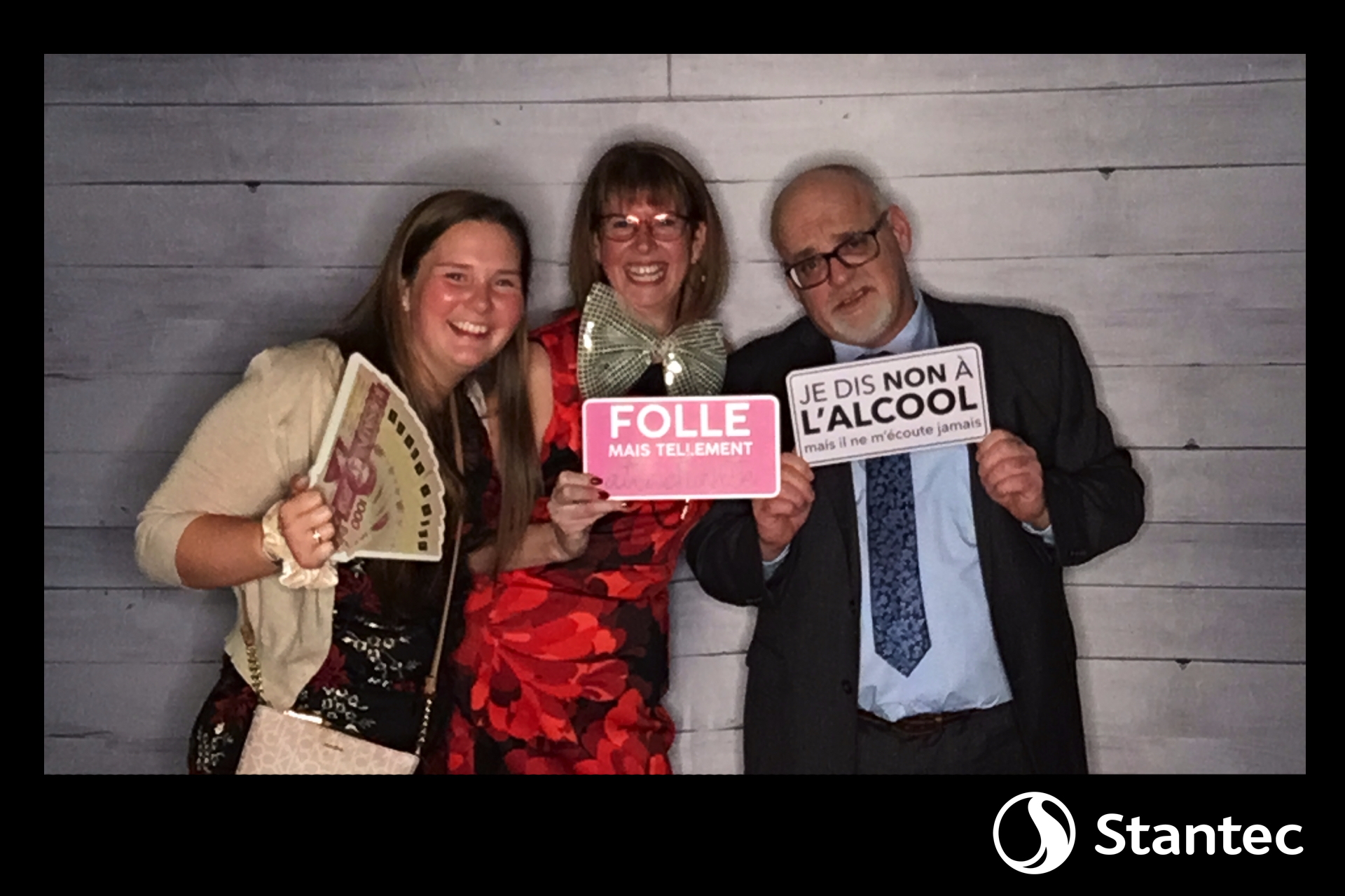 Party de Noël - Stantec | View more photos from the event at album.pbooth.red/u/Photobooth-RED/Party-de-Noël-Stantec