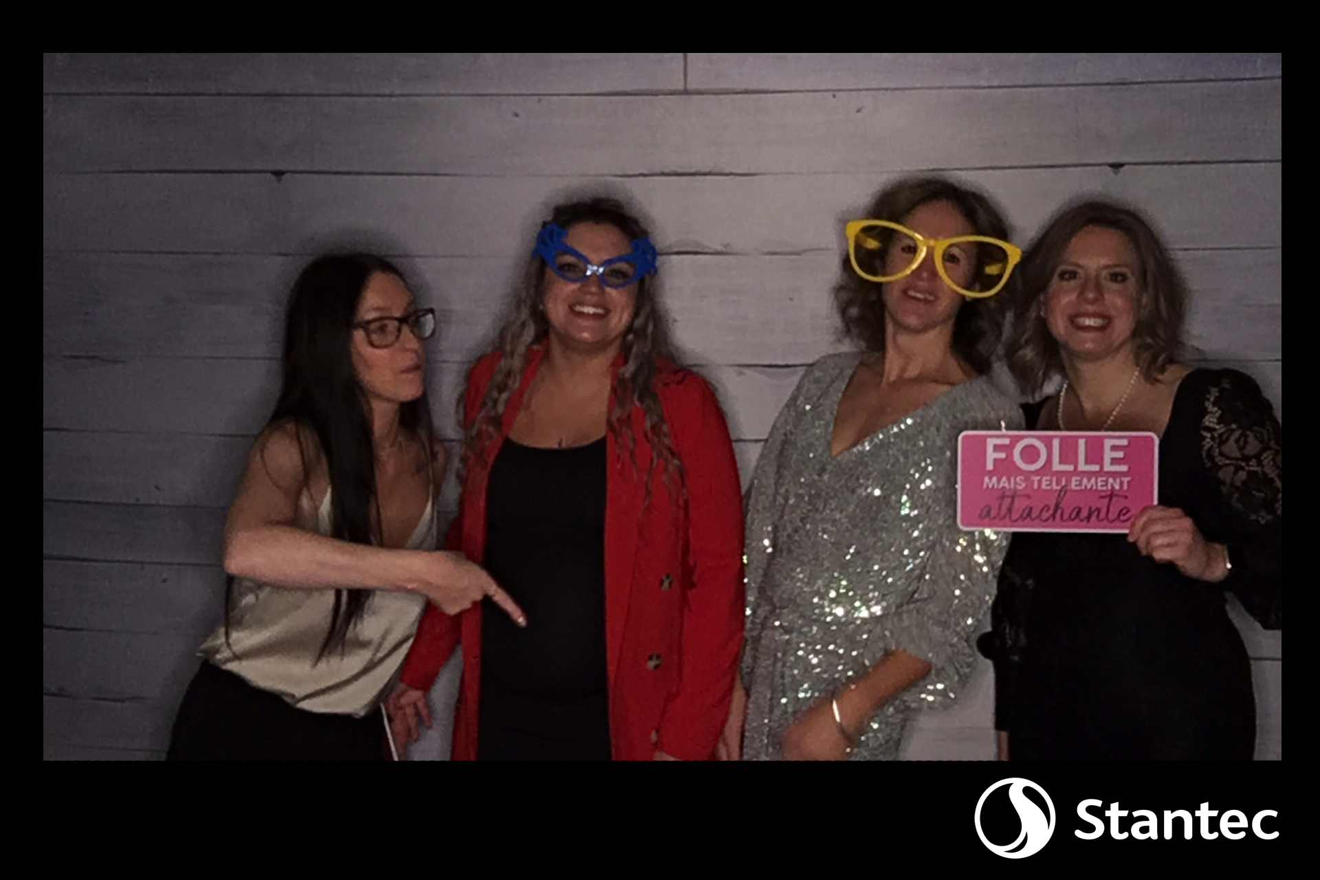 Party de Noël - Stantec | View more photos from the event at album.pbooth.red/u/Photobooth-RED/Party-de-Noël-Stantec