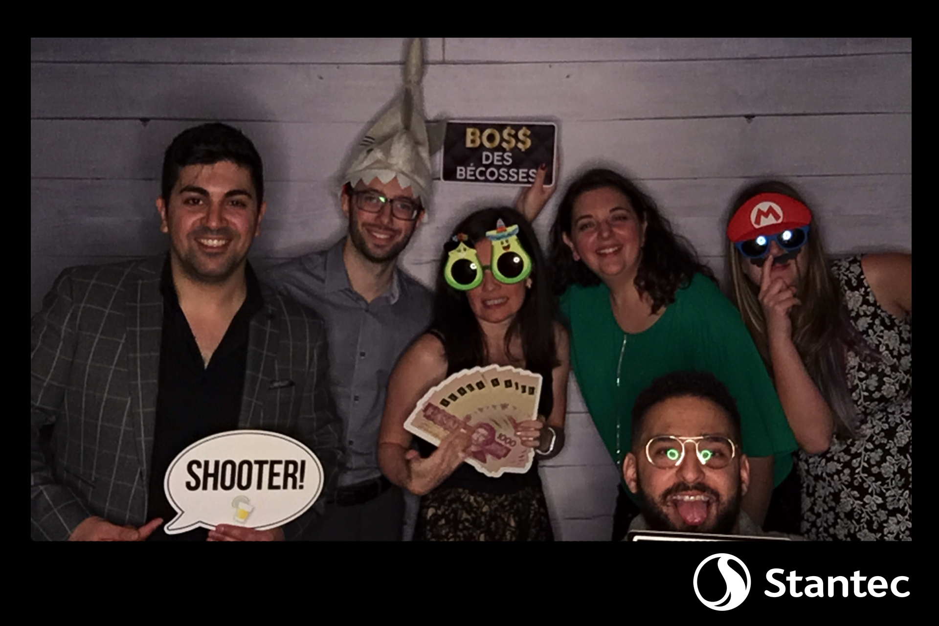 Party de Noël - Stantec | View more photos from the event at album.pbooth.red/u/Photobooth-RED/Party-de-Noël-Stantec