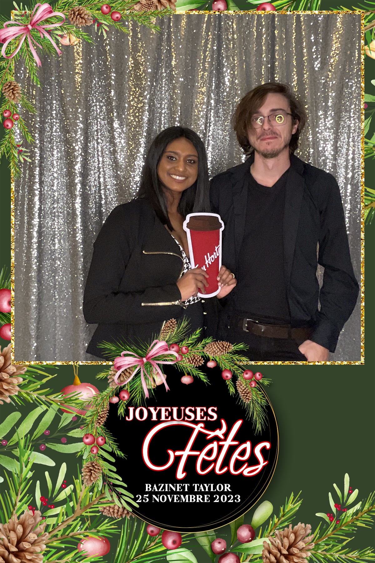 Party des Fêtes Bazinet Taylor 2023 | View more photos from the event at album.pbooth.red/u/Photobooth-RED/Party-des-Fêtes-Bazinet-Taylor-2023