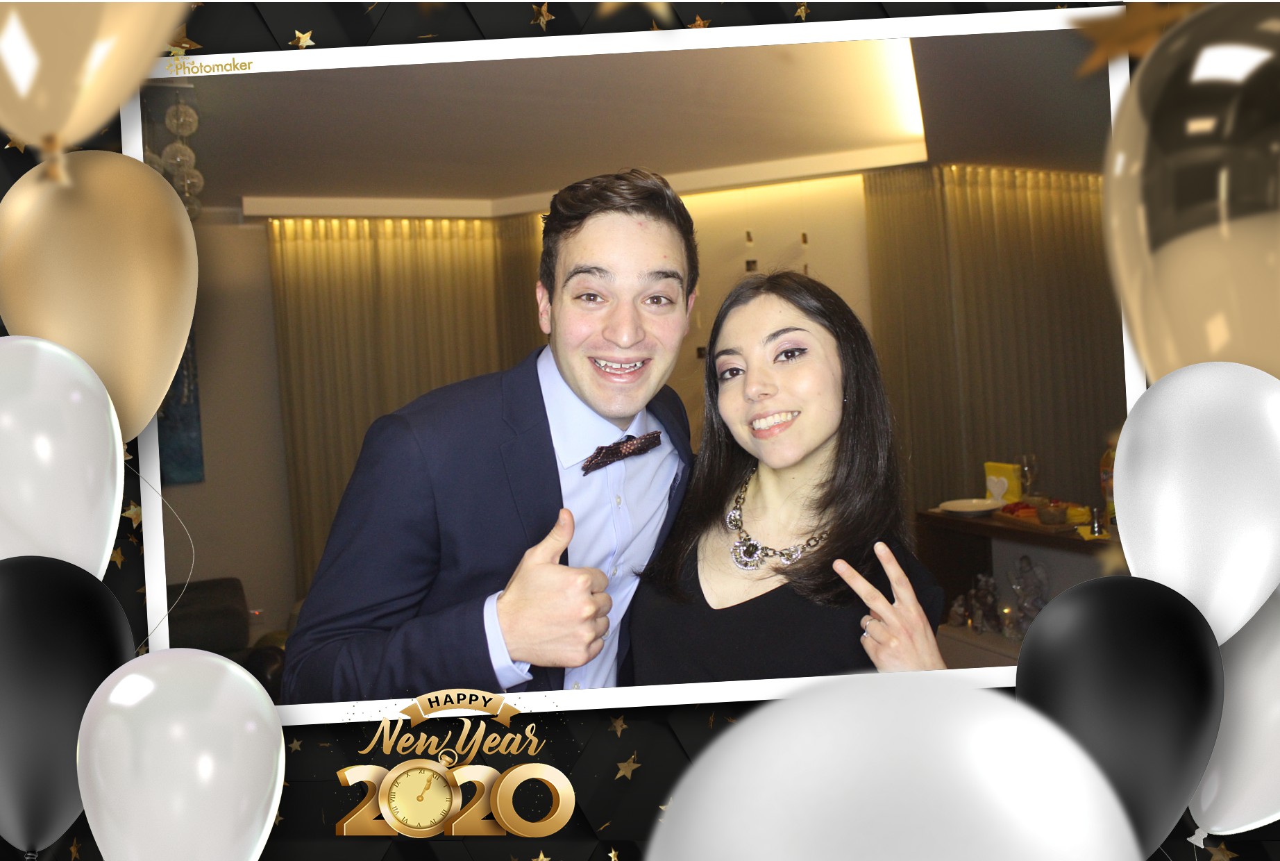 JJs NYE party | View more photos from the event at gallery.photomakerphotobooth.com.mt/u/PhotomakerMalta/JJs-NYE-party