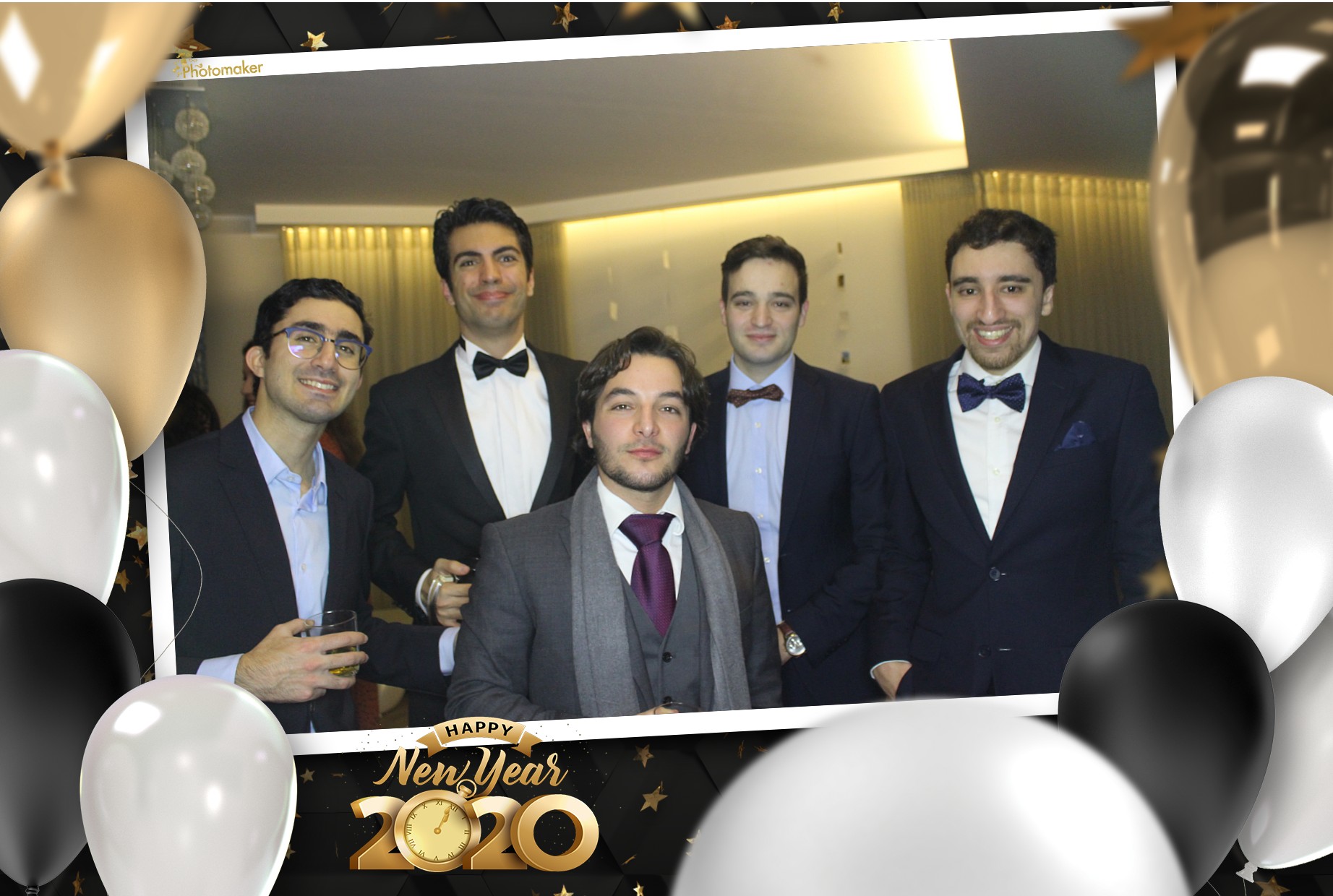 JJs NYE party | View more photos from the event at gallery.photomakerphotobooth.com.mt/u/PhotomakerMalta/JJs-NYE-party