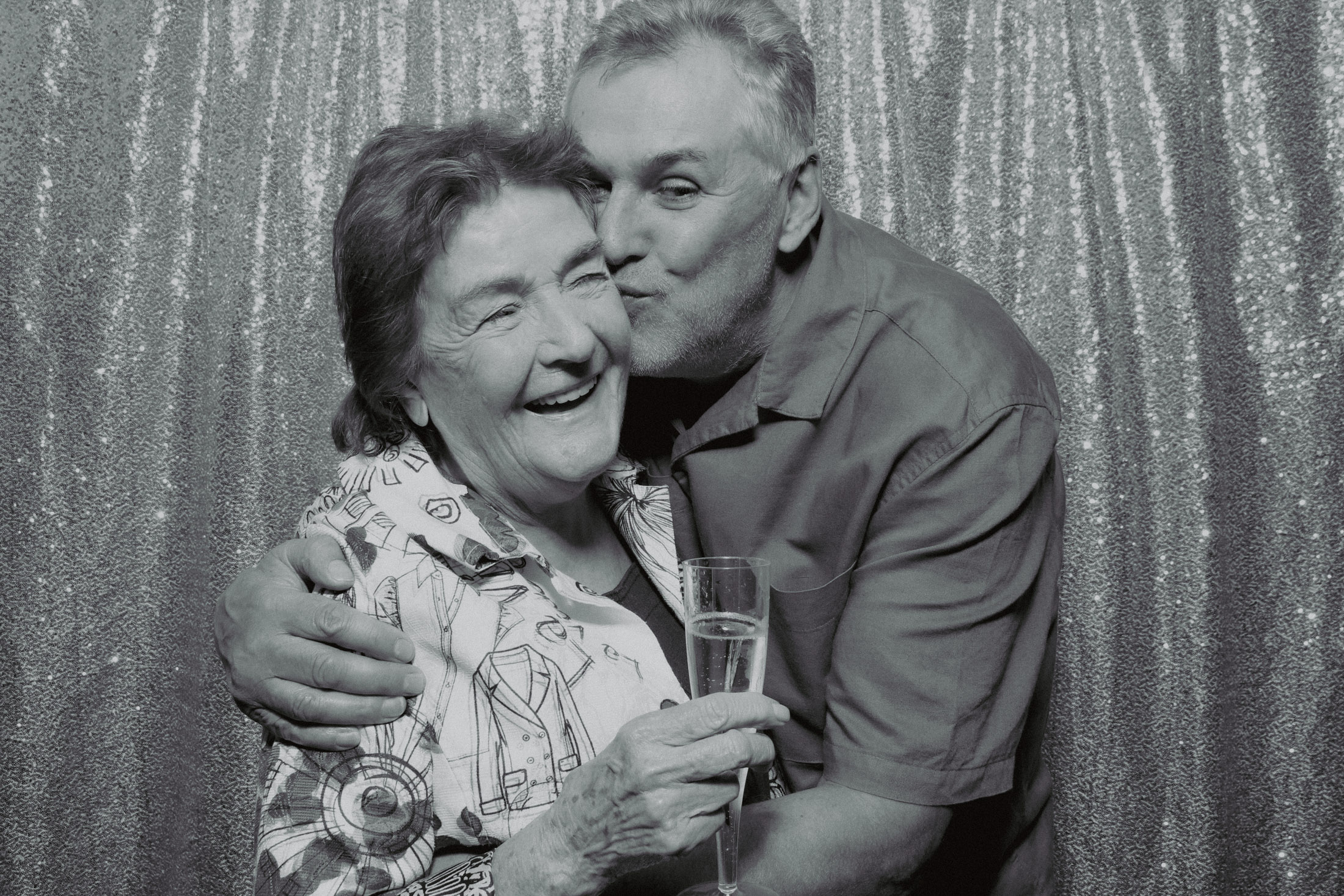 Nadine's 60th | View more photos from the event at gallery.picturematic.co/u/Picturematic/Nadines-60th