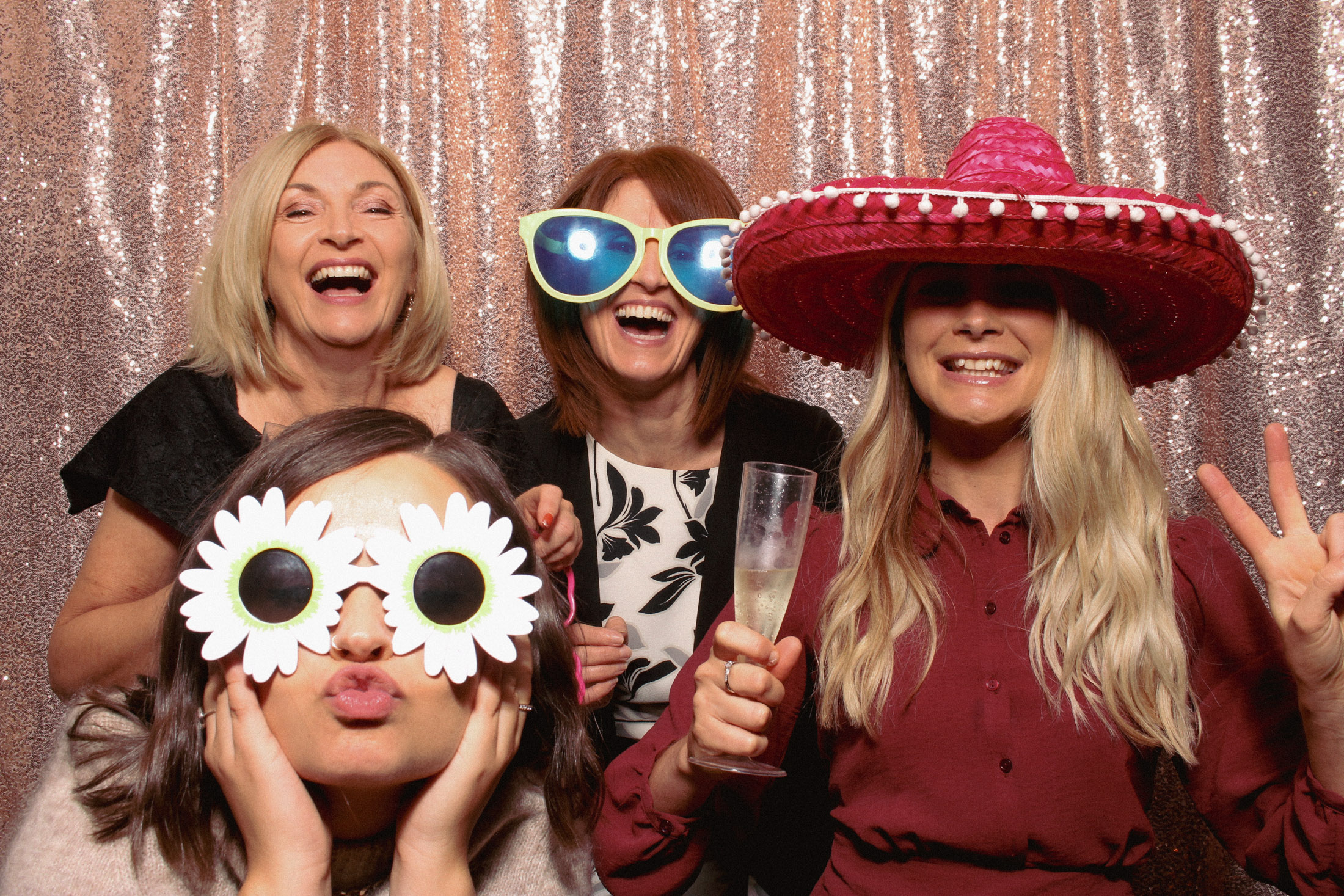 Nadine's 60th | View more photos from the event at gallery.picturematic.co/u/Picturematic/Nadines-60th