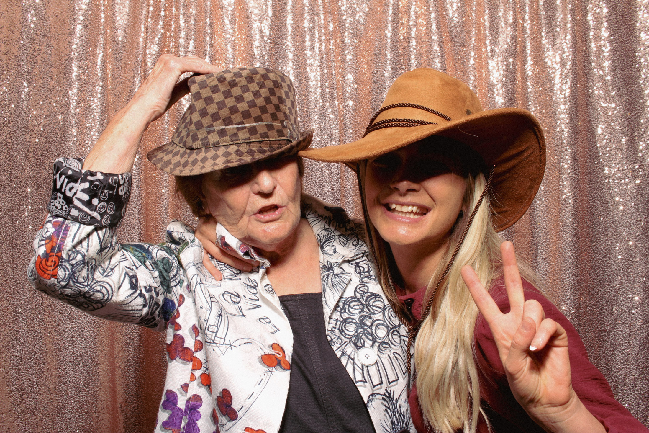 Nadine's 60th | View more photos from the event at gallery.picturematic.co/u/Picturematic/Nadines-60th