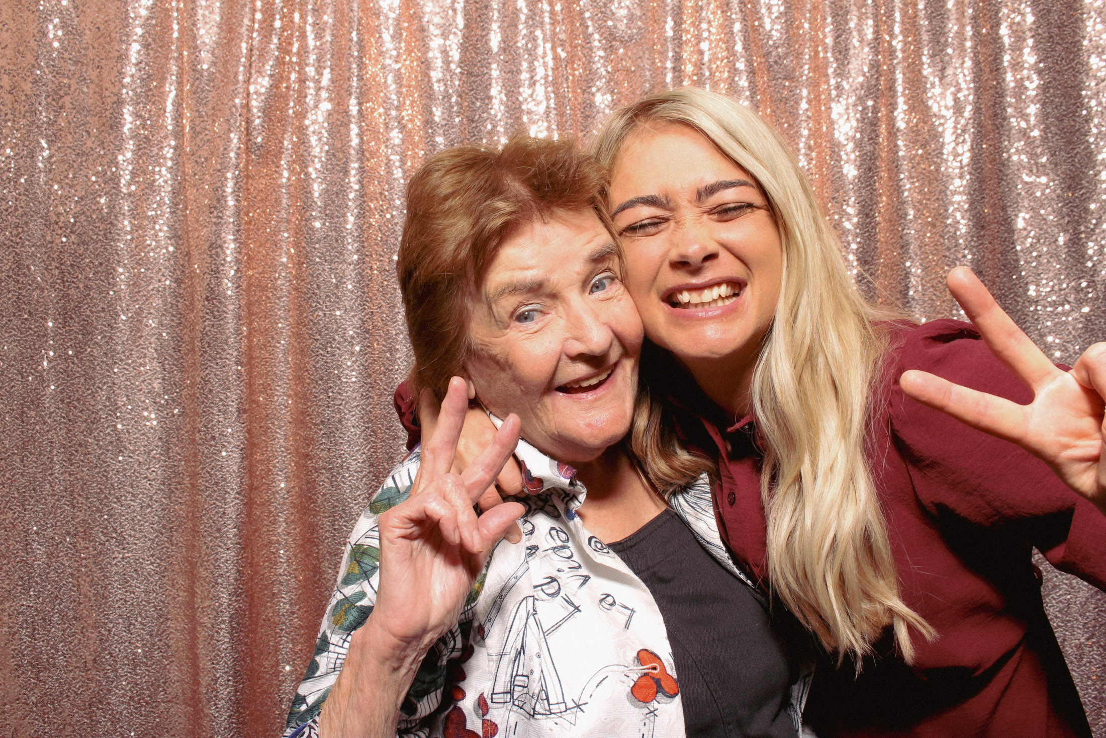 Nadine's 60th | View more photos from the event at gallery.picturematic.co/u/Picturematic/Nadines-60th