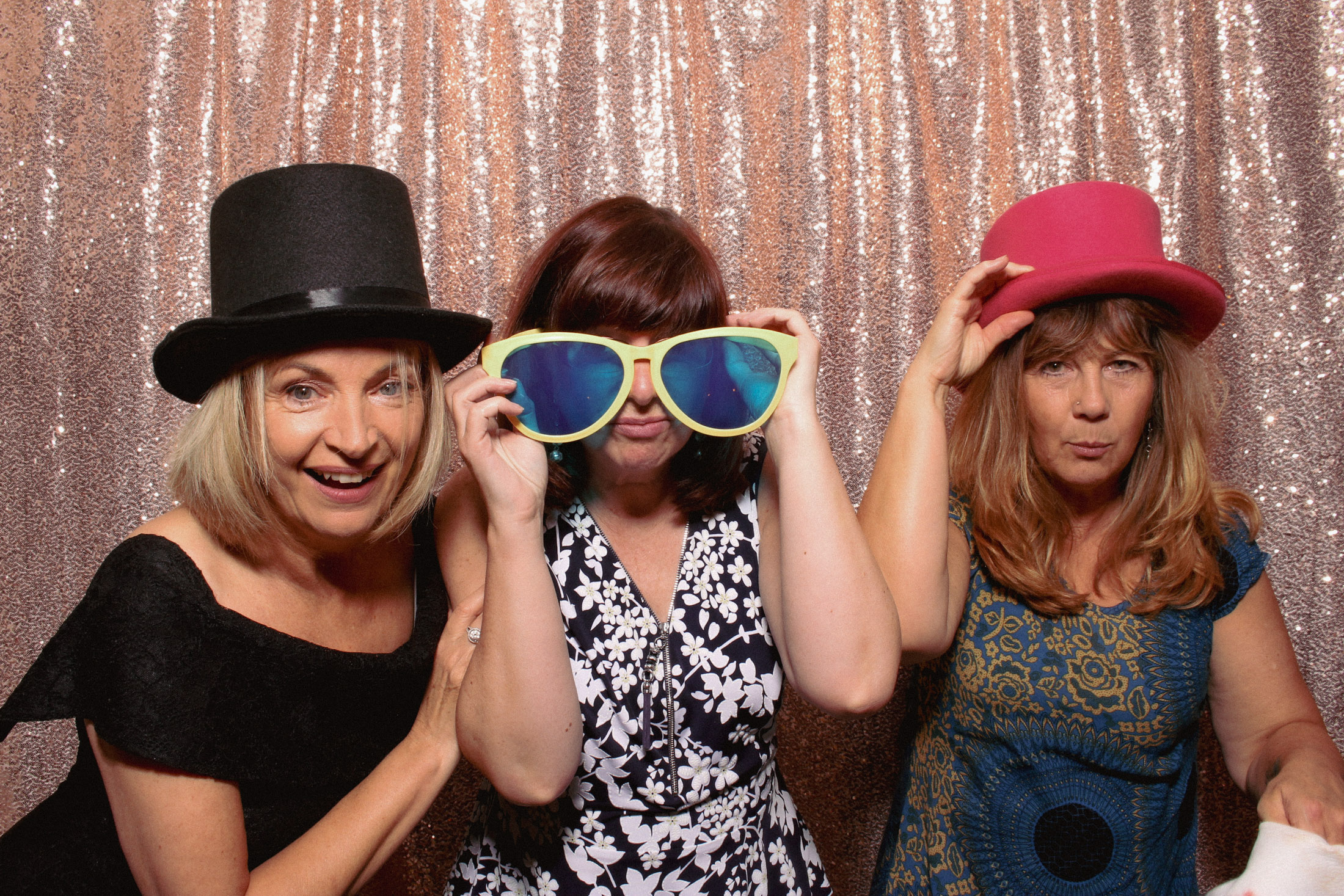 Nadine's 60th | View more photos from the event at gallery.picturematic.co/u/Picturematic/Nadines-60th