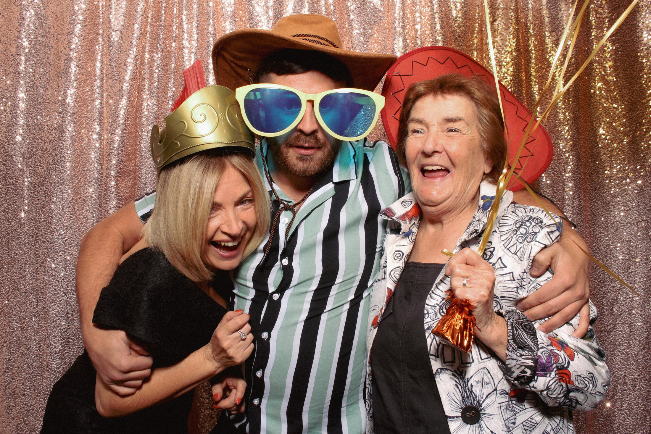 Nadine's 60th | View more photos from the event at gallery.picturematic.co/u/Picturematic/Nadines-60th